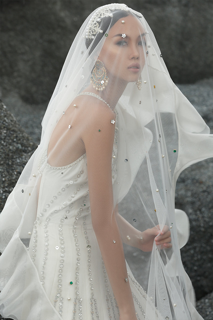 Pakistani Ivory Hand-Embellished Raw Silk Pishwas (2-Piece) - Image 6