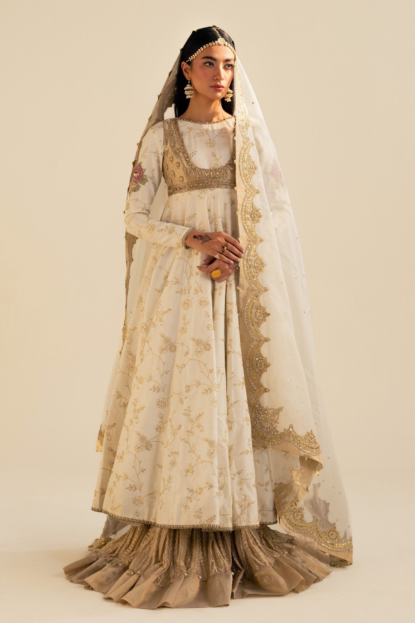 Pakistani Off-White Gold Embroidered Raw Silk Pishwas (3-Piece) - Image 2