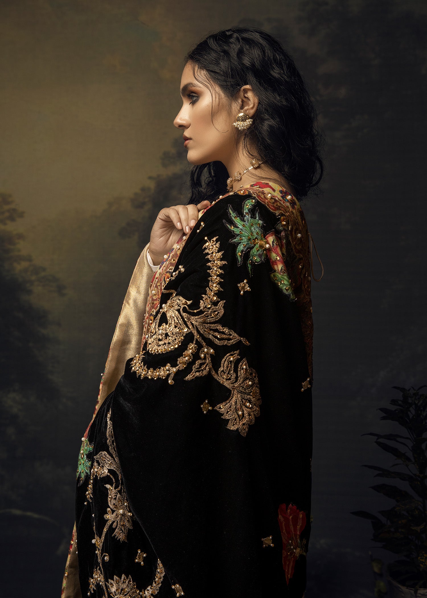 Pakistani Ivory Embroidered Raw Silk Pishwas (2-Piece) - Image 7