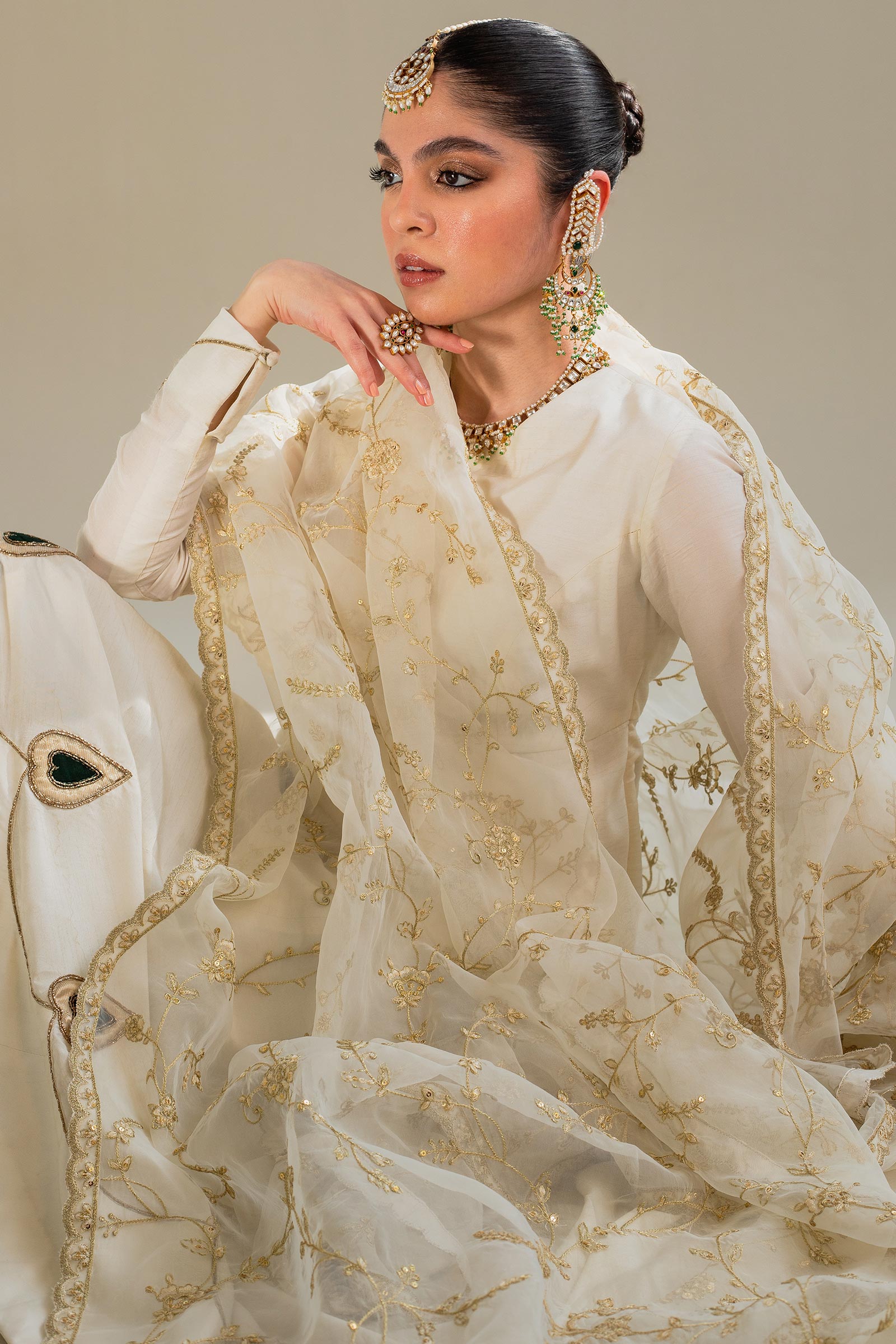 Pakistani Ivory Zardozi Raw Silk Pishwas Dress (3-Piece) - Image 6