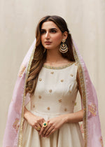 Pakistani Ivory Hand Block Printed Rawsilk Pishwas (3-Piece) - Image 4