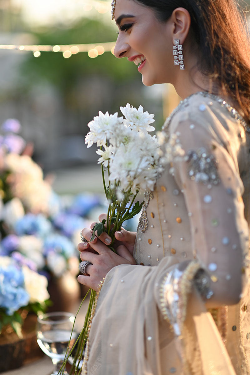 Pakistani Ivory Mirror & Zardozi Silk Pishwas (3-Piece) - Image 5