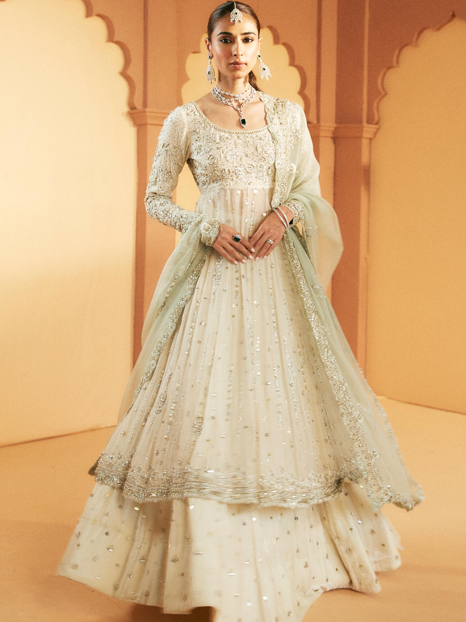 Ivory Resham Zardozi Spun Net Pishwas (3-Piece) - Image 4