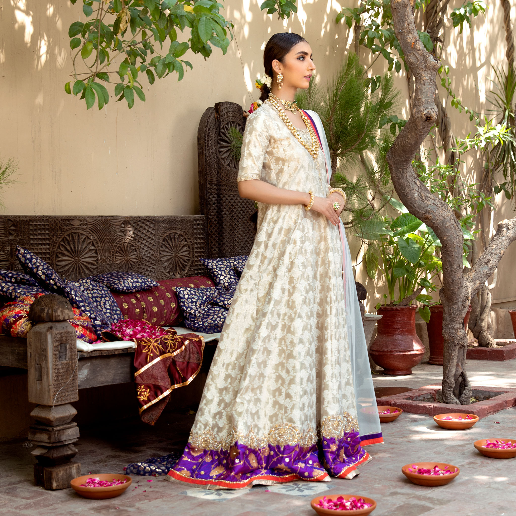 Ivory Embroidered Tissue Brocade Pishwas (3-Piece) - Image 5