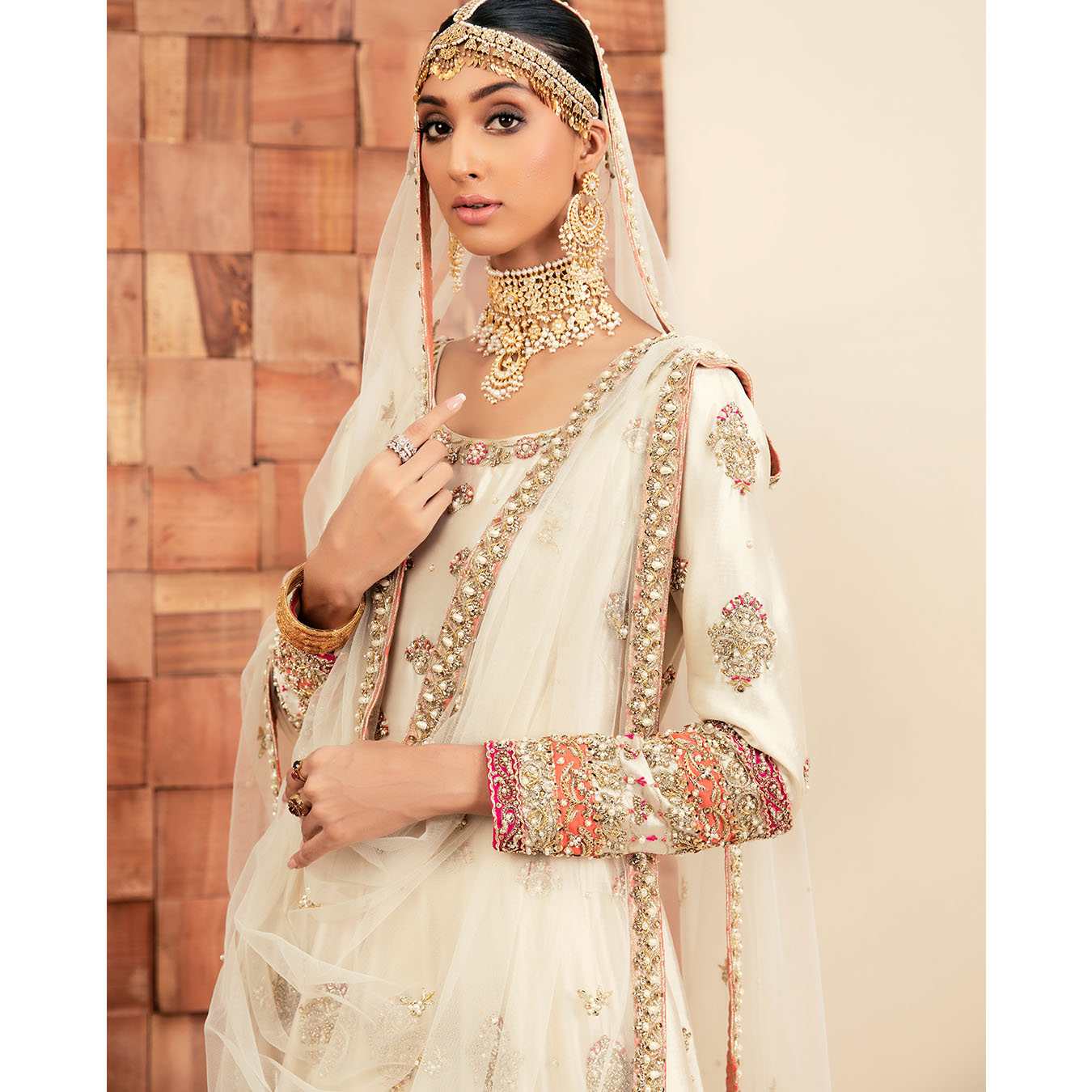 Pakistani Ivory Zardozi Resham Tissue Silk Pishwas (2-Piece) - Image 7