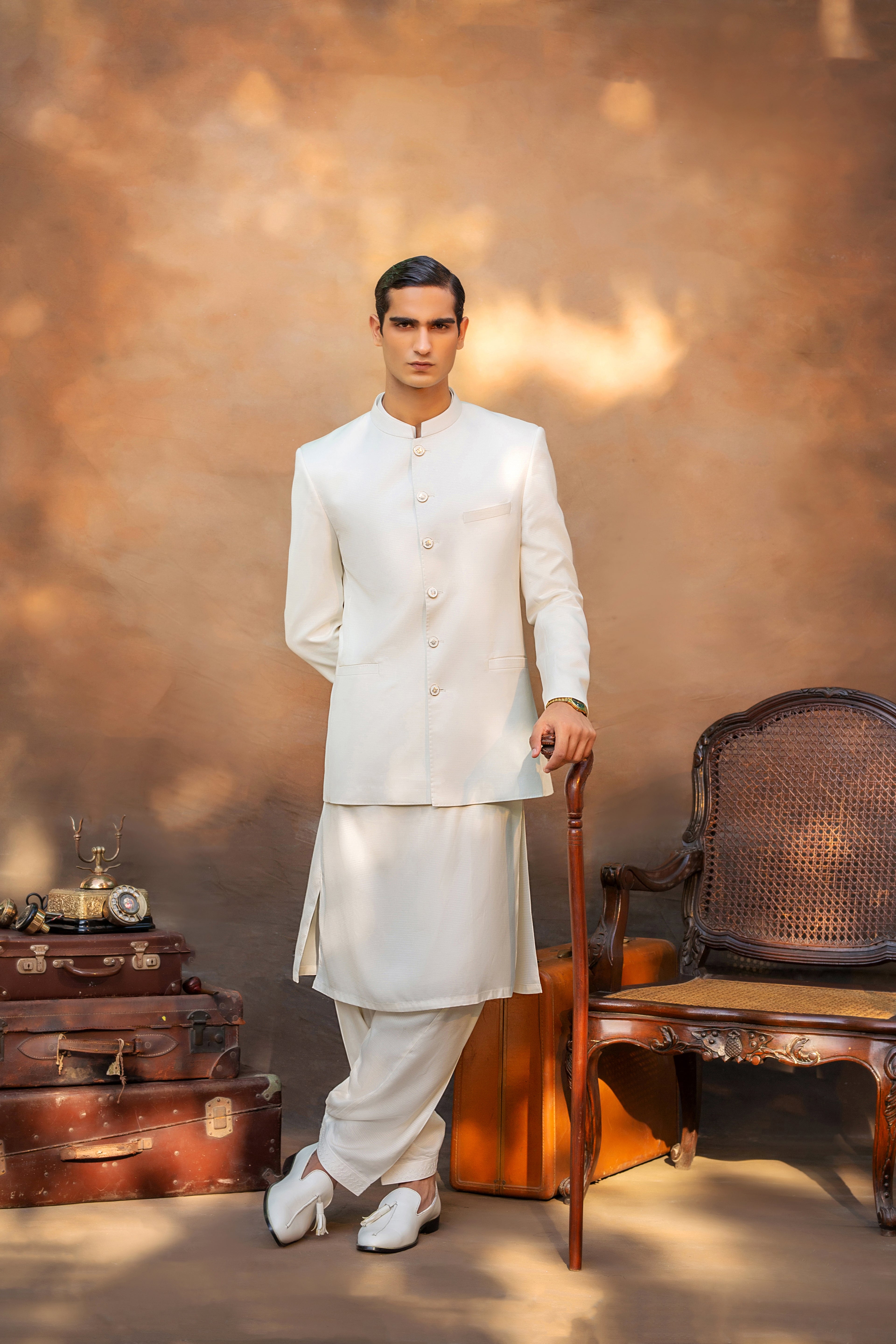 Off-White Ari Work Cotton Silk Prince Coat (3-Piece) - Image 5