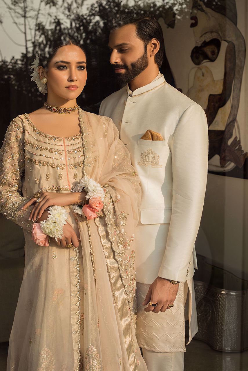 Off-White Embroidered Cotton Silk Kurta Pajama with Prince Coat (3-Piece) - Image 3