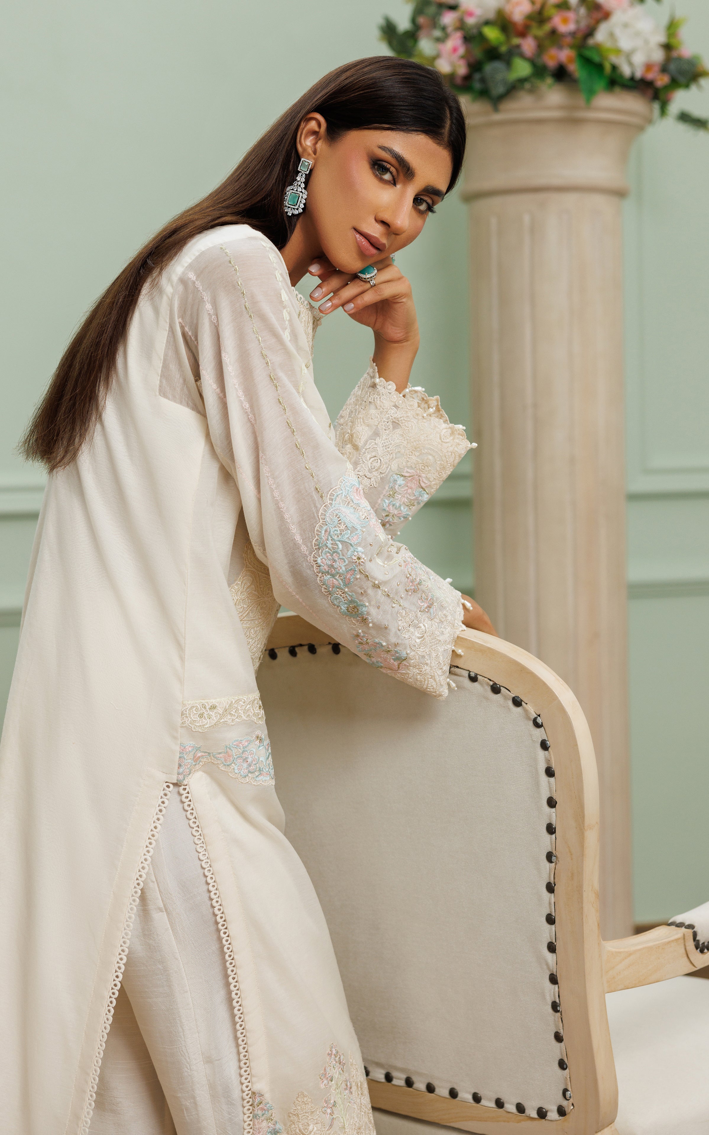 Ivory Embroidered Chanderi 2-Piece Suit - Image 3