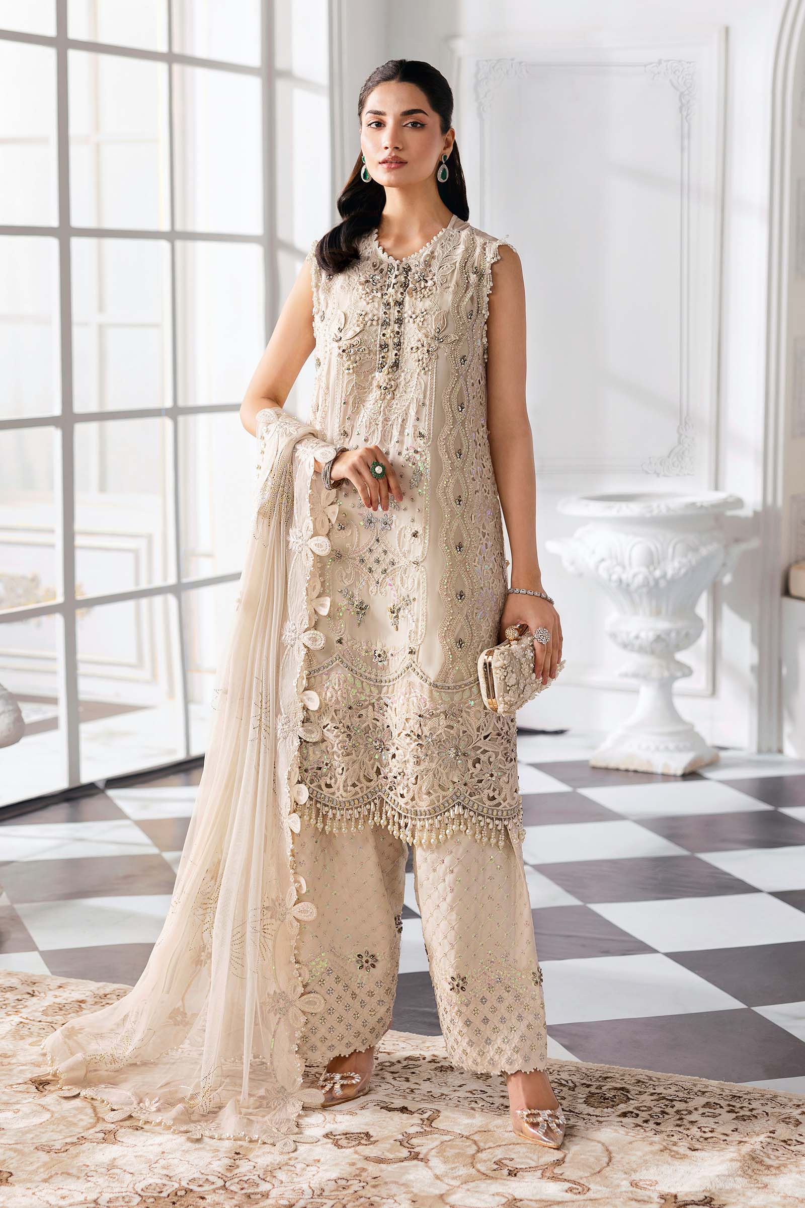 Off-White Embroidered Chiffon & Organza 3-Piece Suit - Image 14