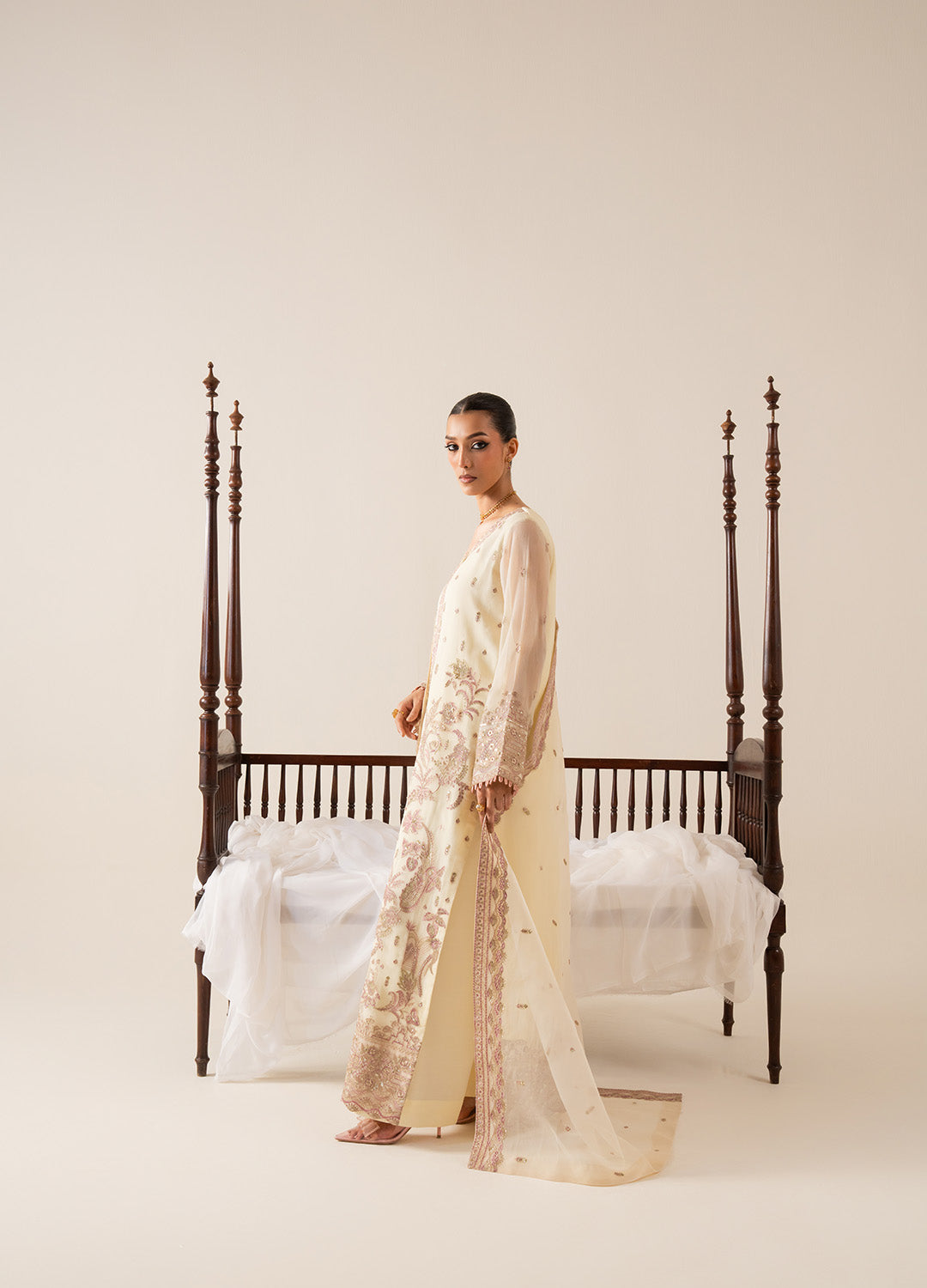 Pakistani Parchment Embroidered Chiffon & Organza 3-Piece Suit - Image 4
