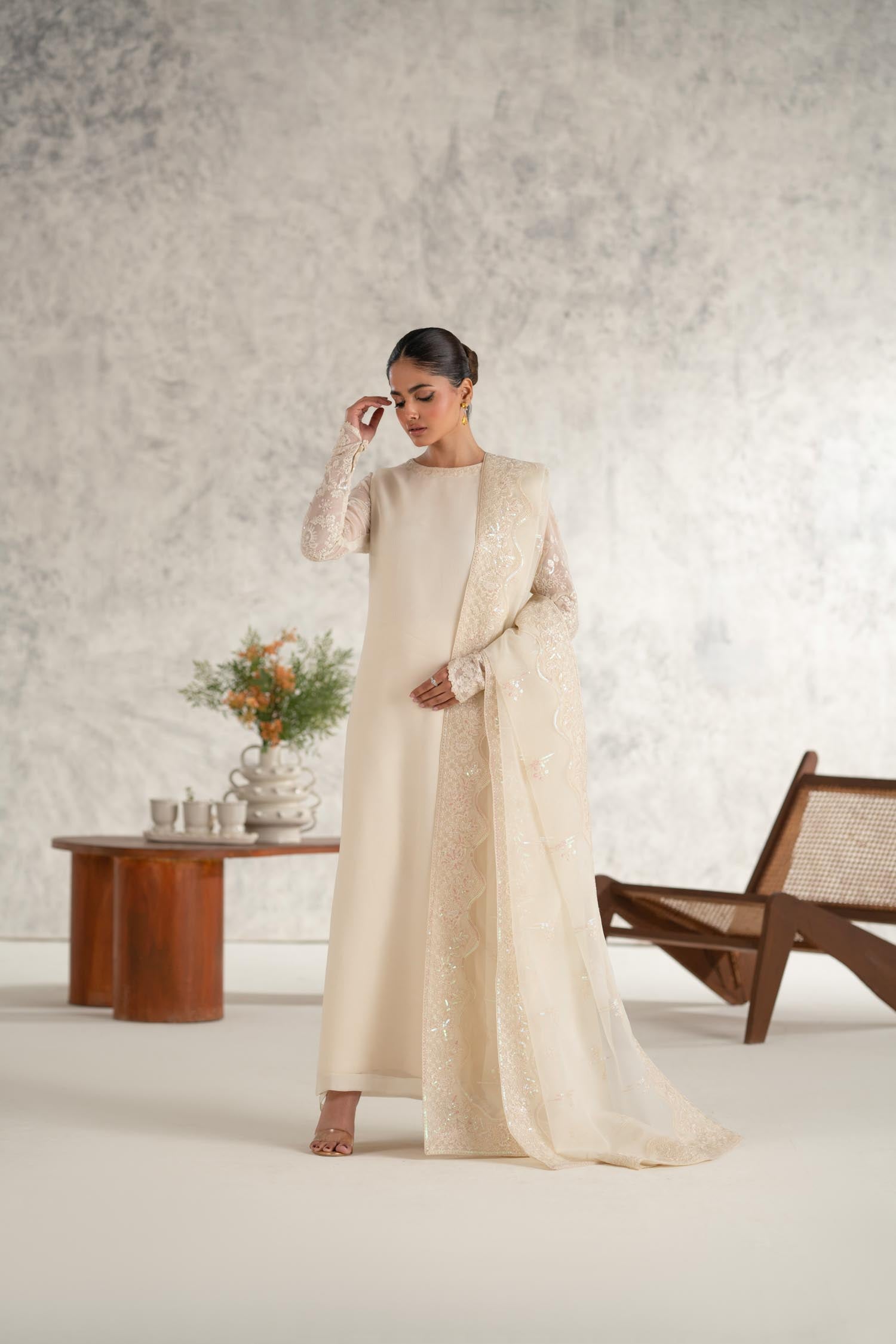 Ivory Embroidered Chiffon Salwar Kameez (3-Piece) - Image 5