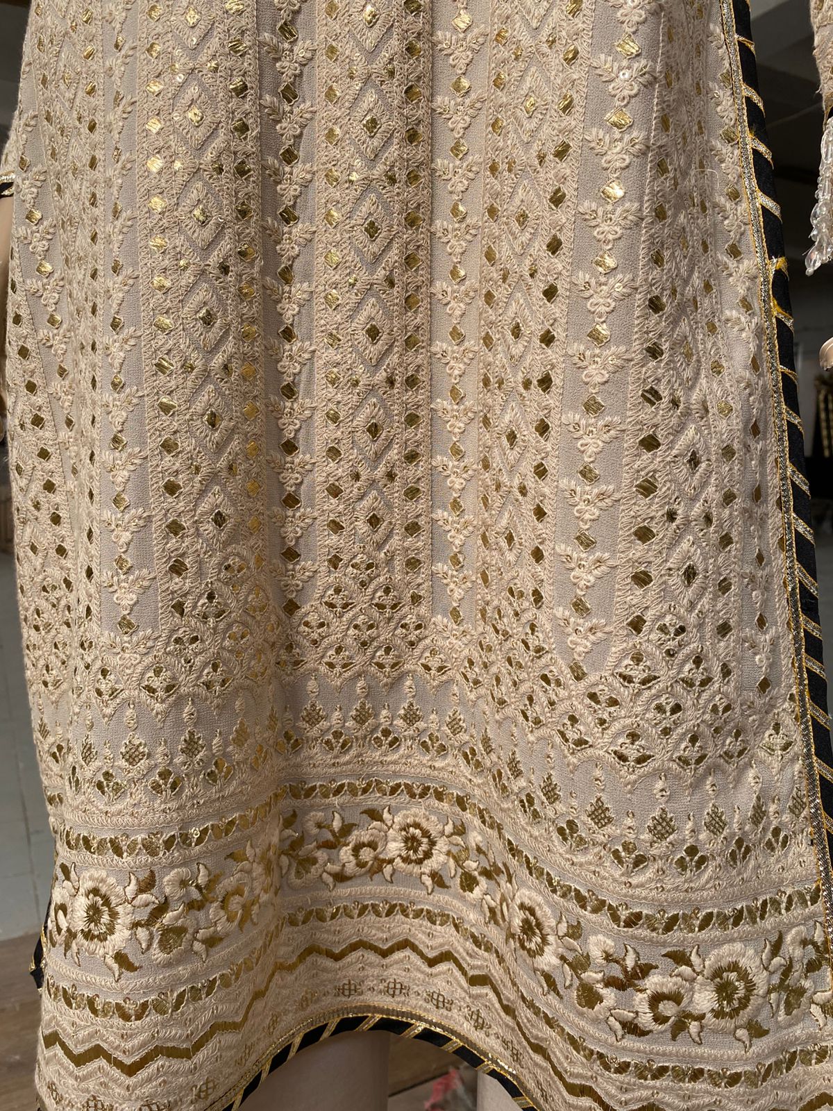 Pakistani Ivory Embroidered Chiffon Salwar Kameez (3-Piece) - Image 3