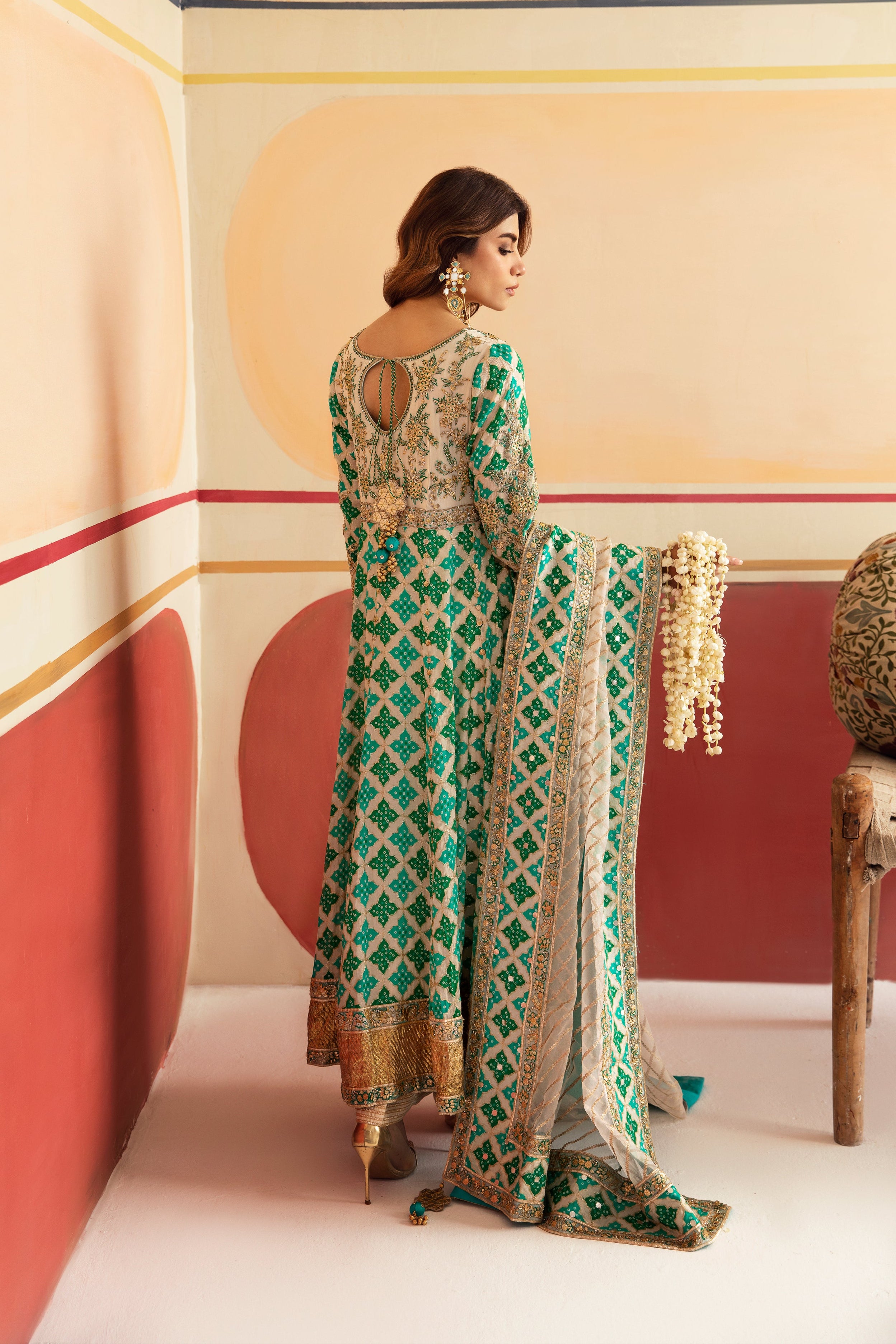 Pakistani Ivory & Emerald Embroidered Chinon Silk Tunic (3-Piece) - Image 5