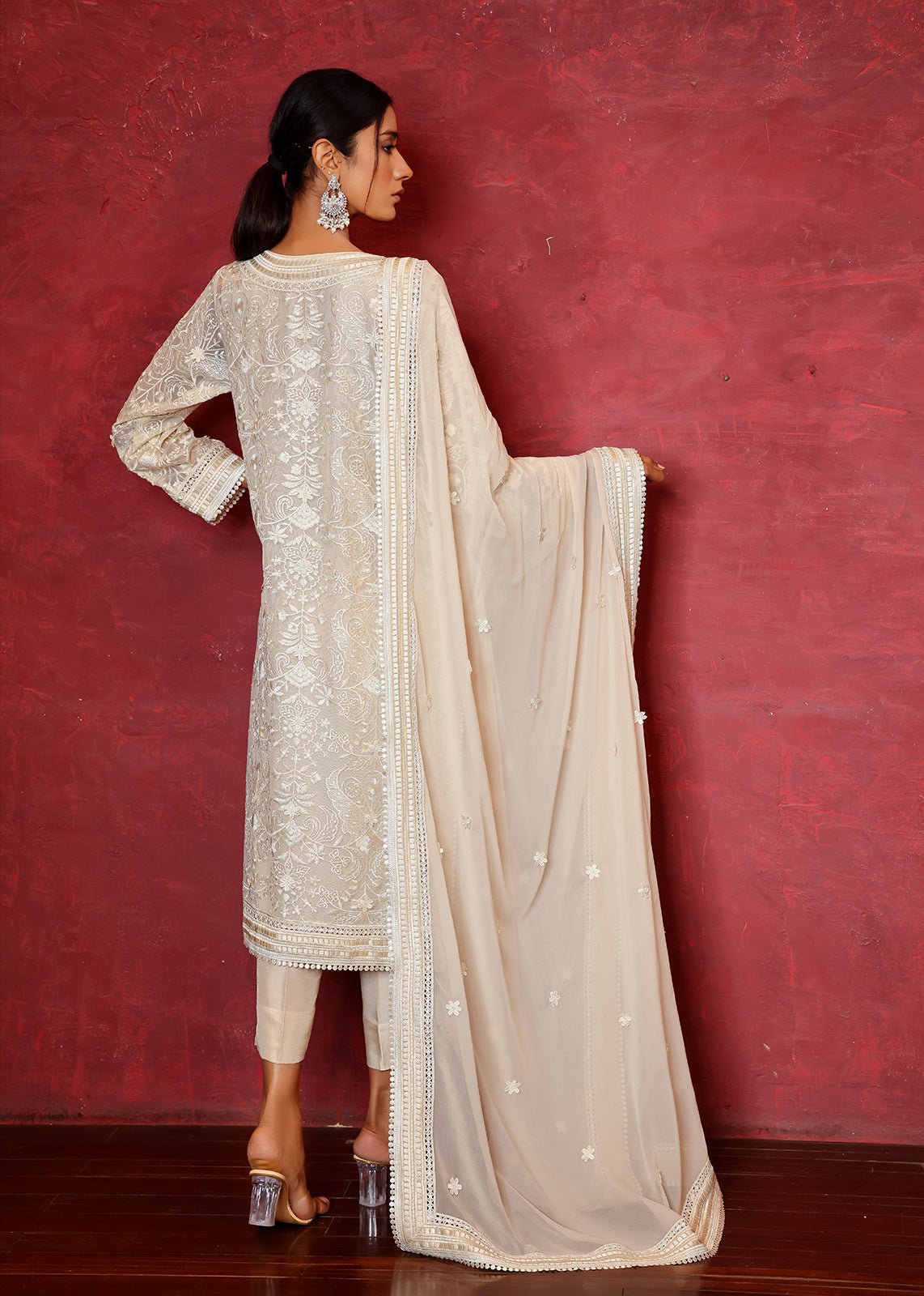 Off-White Chikan Embroidered Cotton Net Kurta (3-Piece) - Image 4