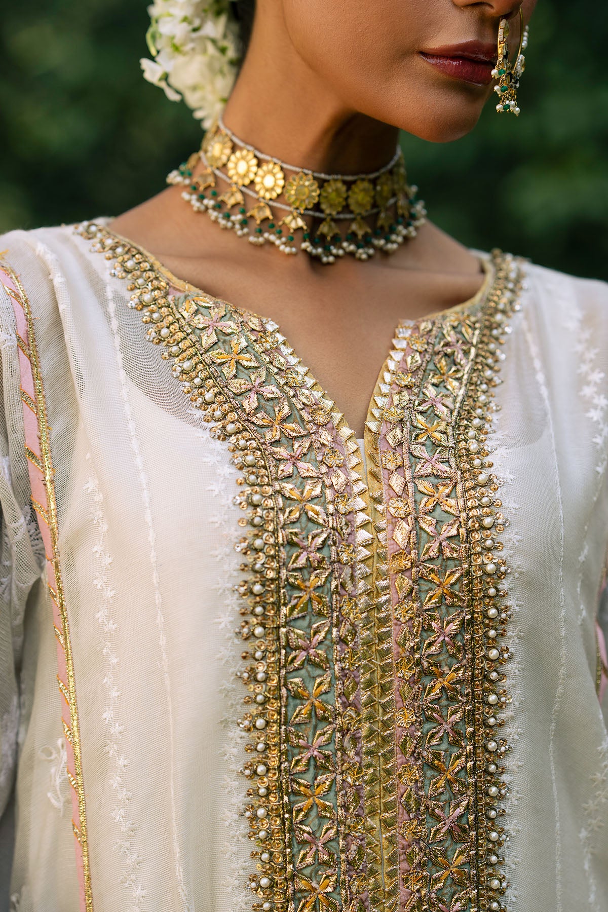 Off-White Resham & Gota Cotton Net Salwar Kameez (2-Piece) - Image 4