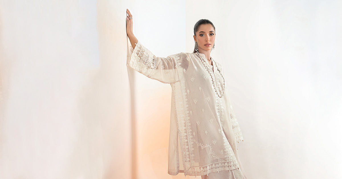 Off-White Embroidered Cotton Net 3-Piece Suit - Image 4