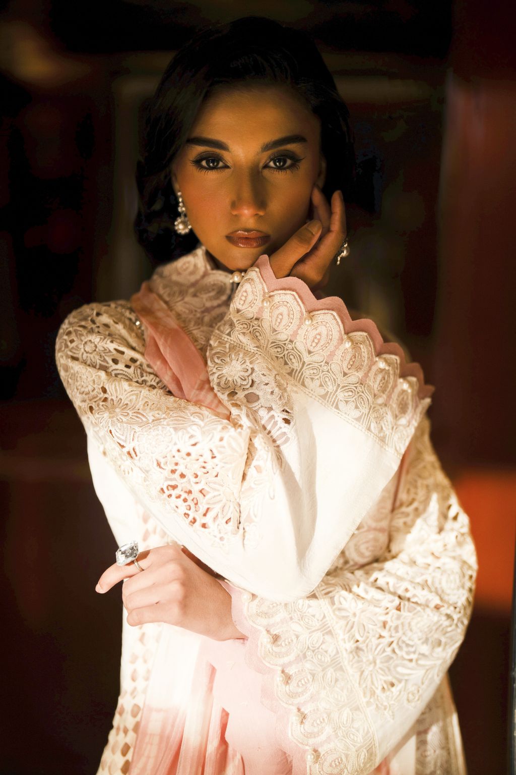 Off-White Cutwork Embroidered Cotton-Silk Salwar Kameez (3-Piece) - Image 4