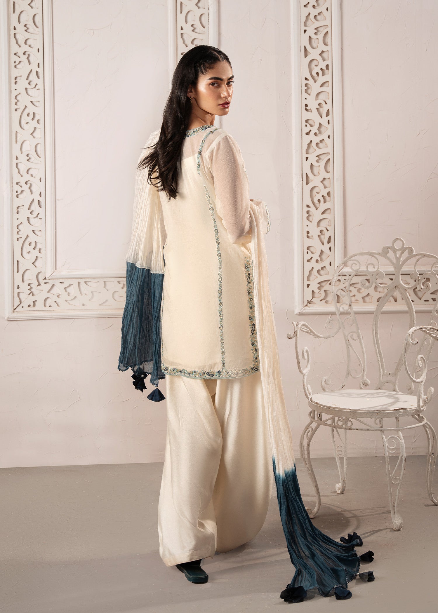 Ivory Gota & Thread Embroidered Cotton Silk Kurta Set (3-Piece) - Image 6