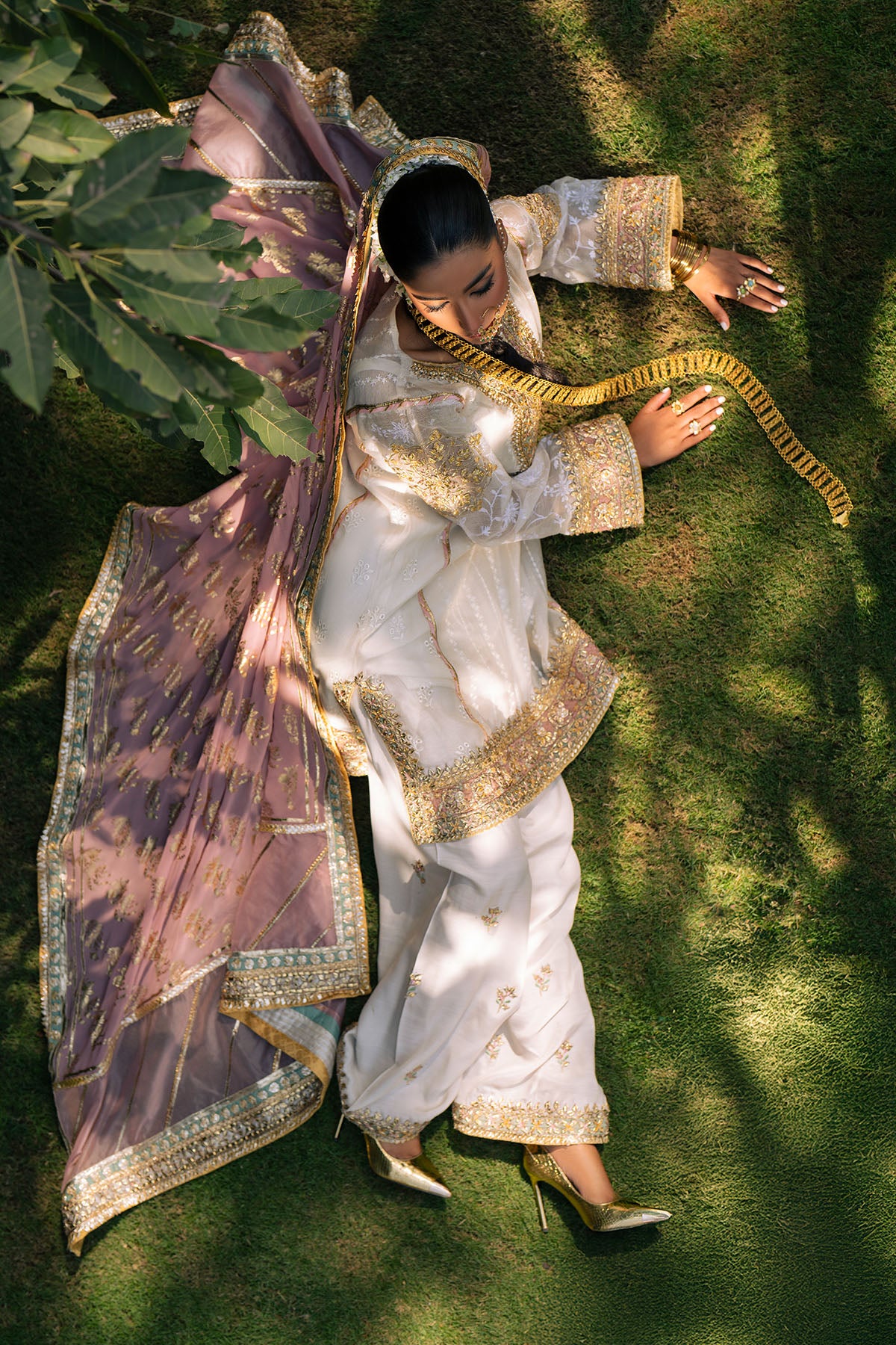 Pakistani Ivory & Pink Embroidered Georgette Salwar Kameez (3-Piece) - Image 3