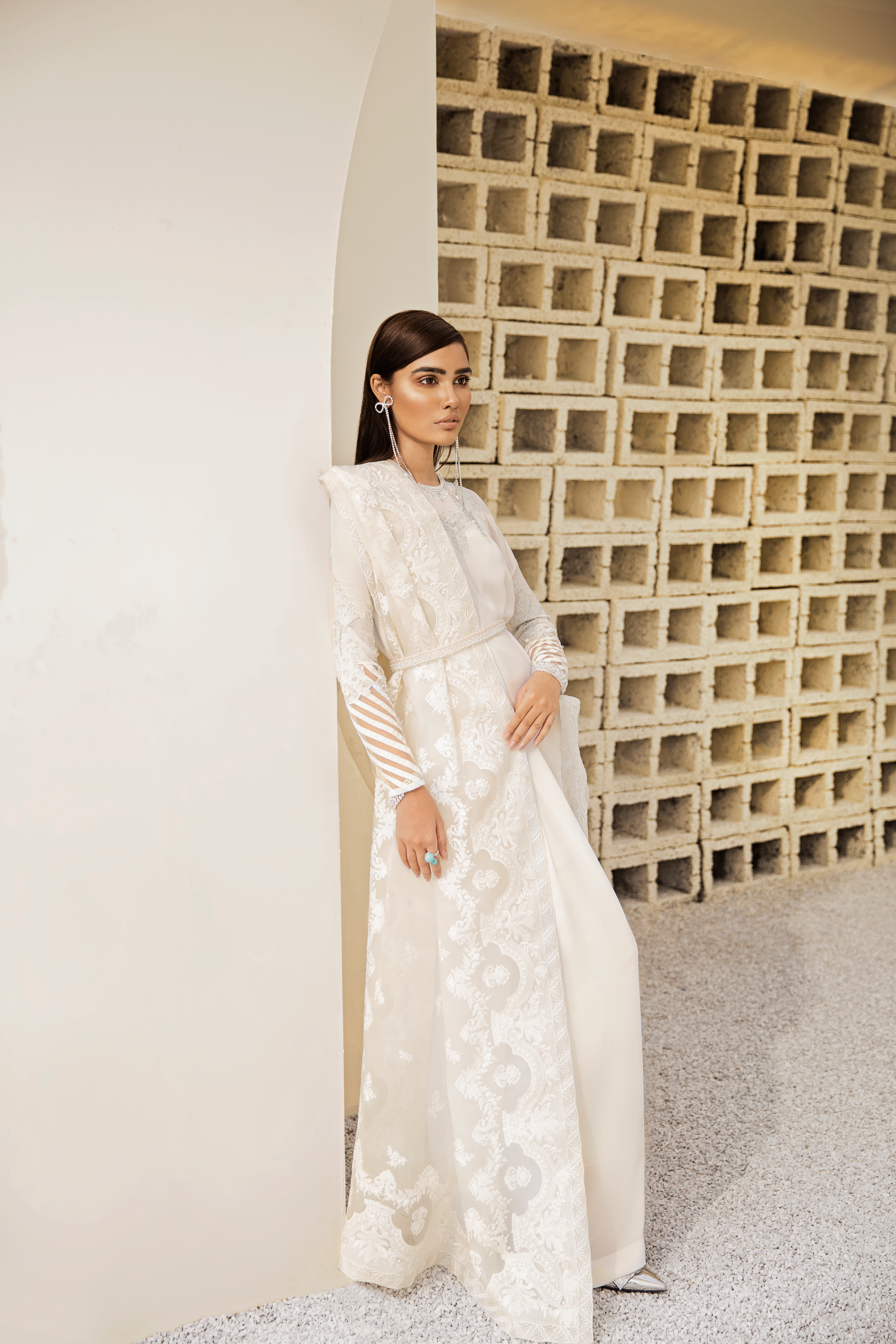 Ivory Hand-Embellished Georgette Grip Salwar Kameez (3-Piece) - Image 5