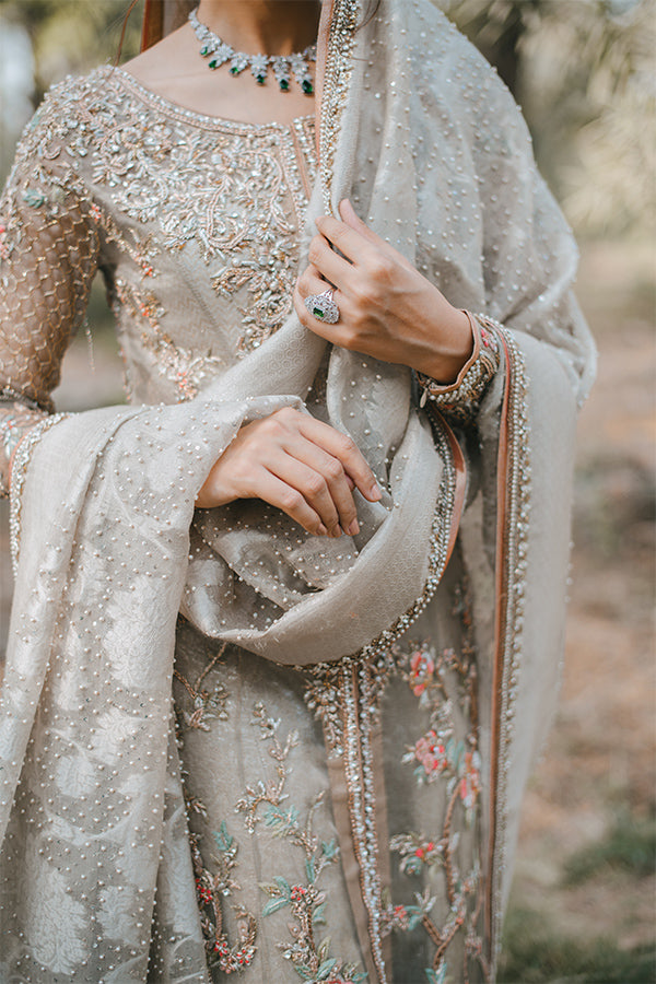 Ivory Resham Embroidered Jamawar Salwar Kameez (3-Piece) - Image 2