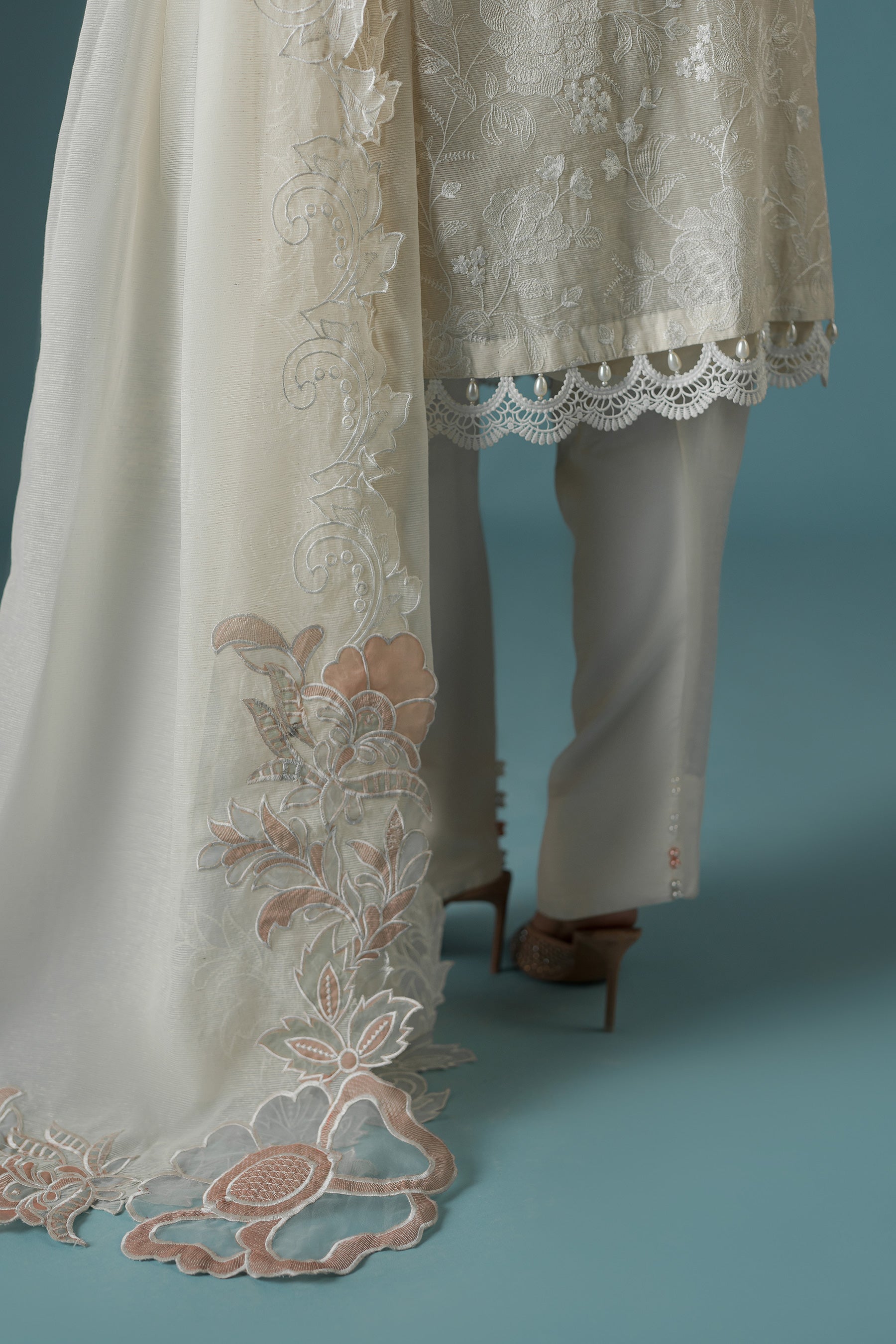 Pakistani Ivory Embroidered Karandi Organza Salwar Kameez (4-Piece) - Image 4