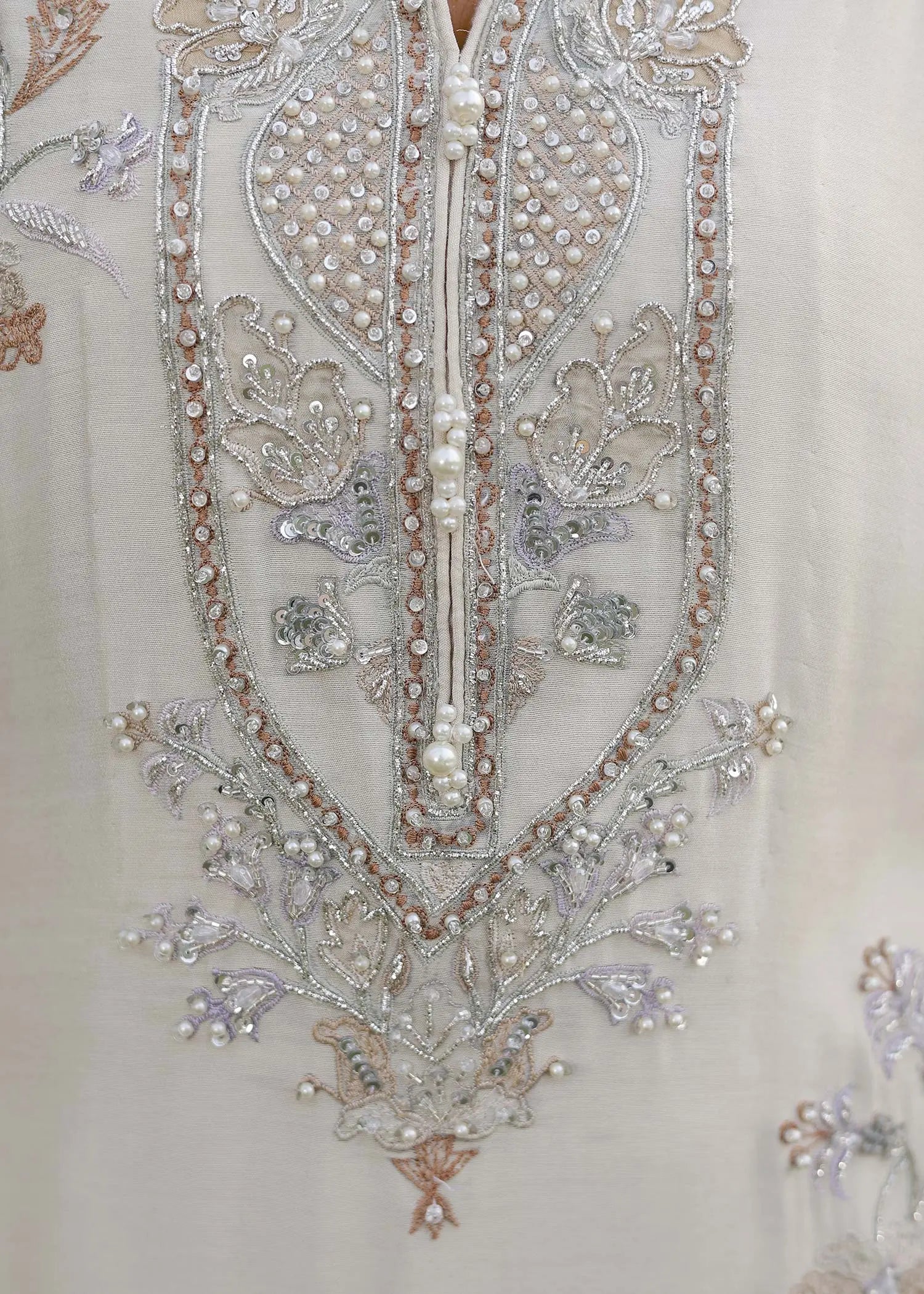 Pakistani Ivory Appliqué Khadi Silk Salwar Kameez (3-Piece) - Image 2