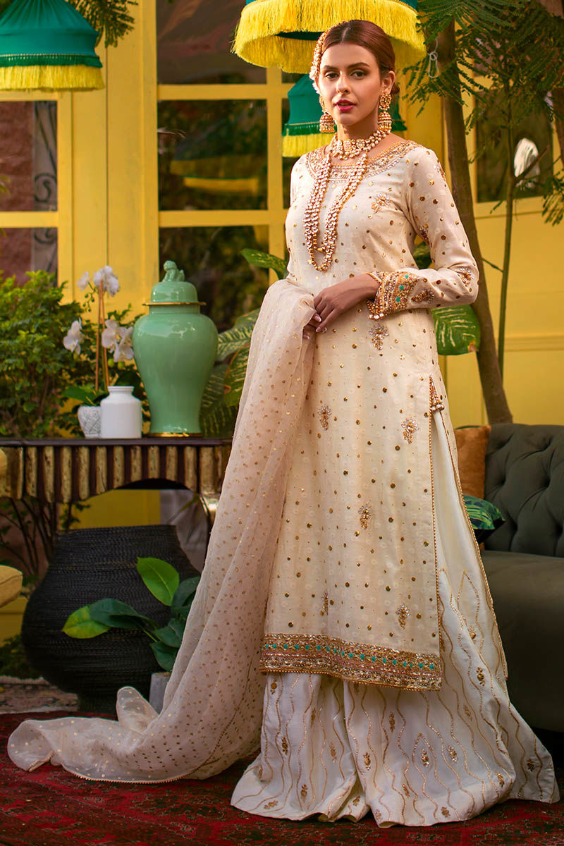 Ivory Kamdani Lawn Salwar Kameez (3-Piece) - Image 1