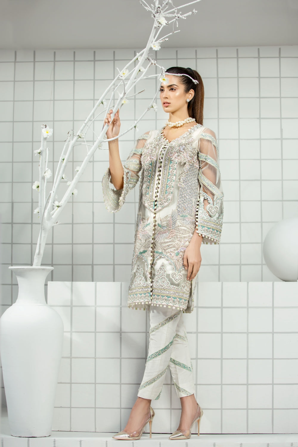 Pakistani Ivory Embroidered Net Kurta Set (2-Piece) - Image 2