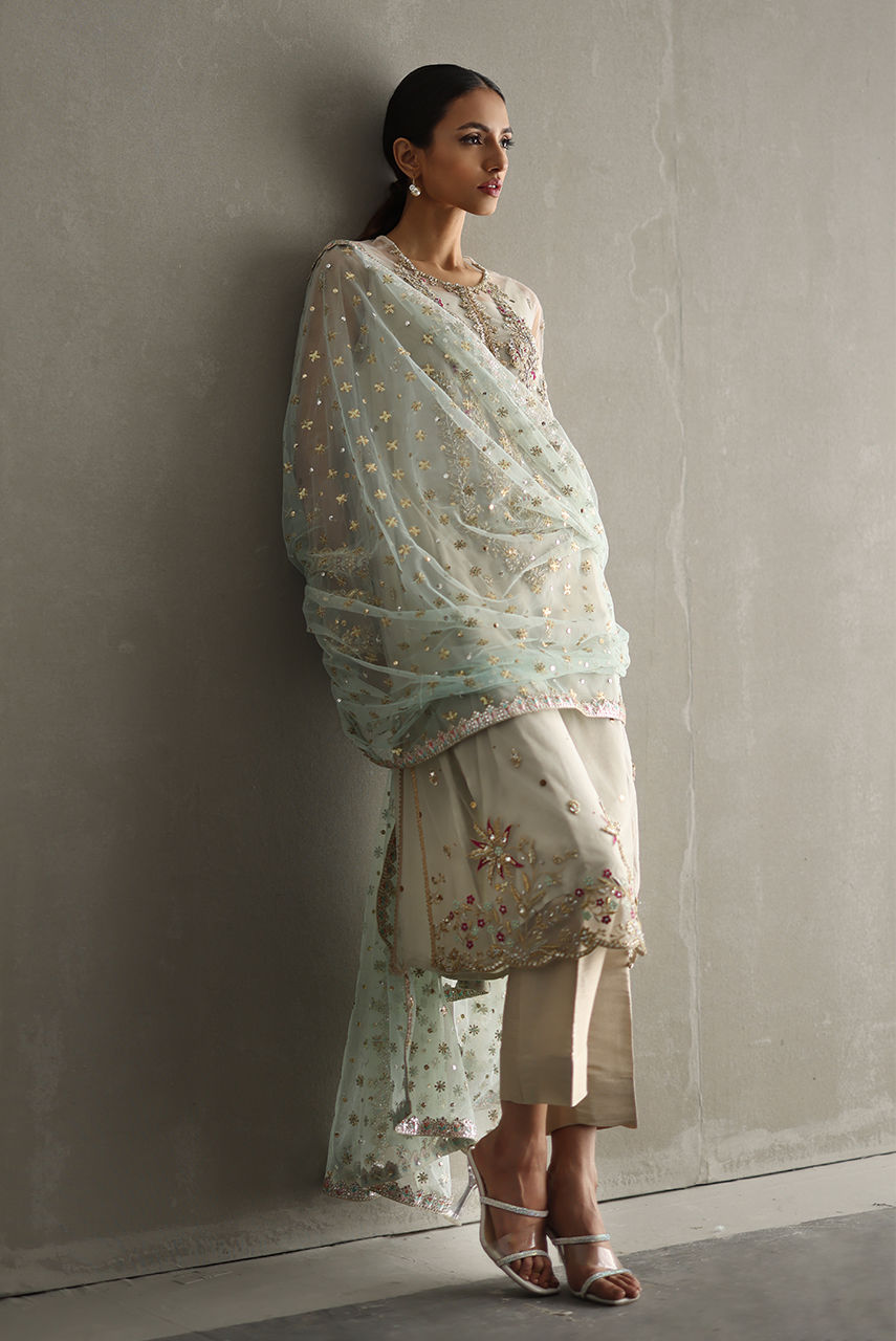 Pakistani Ivory Zardozi Embroidered Net Salwar Kameez (3-Piece) - Image 4