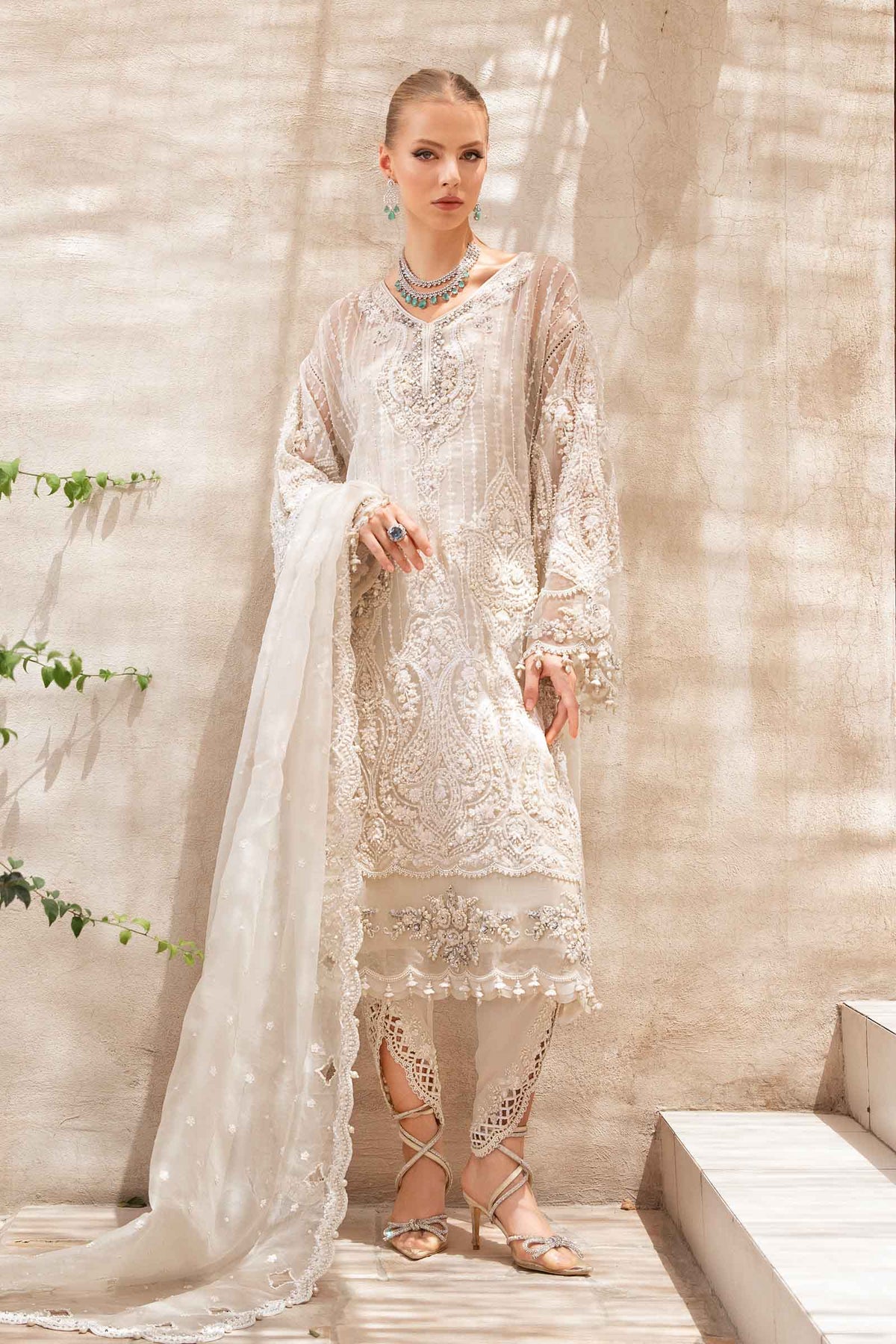 Pakistani Off-White 3D Floral Embroidered Organza Kurta Set (4-Piece) - Image 1