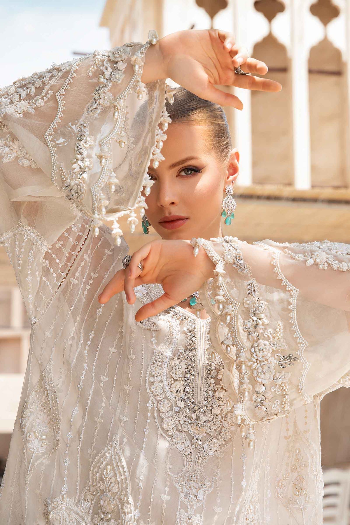 Pakistani Off-White 3D Floral Embroidered Organza Kurta Set (4-Piece) - Image 4