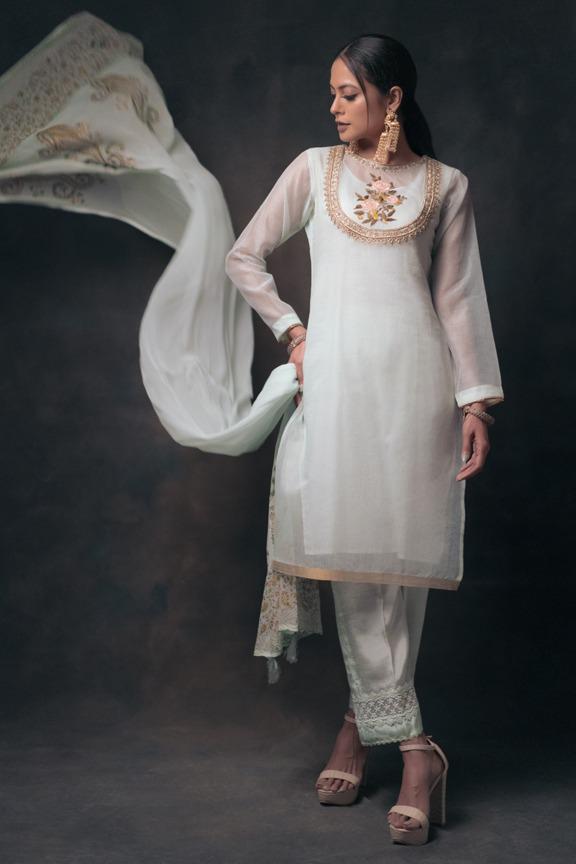 Pakistani Ivory Gold Embroidered Organza Kurta Set (3-Piece) - Image 3