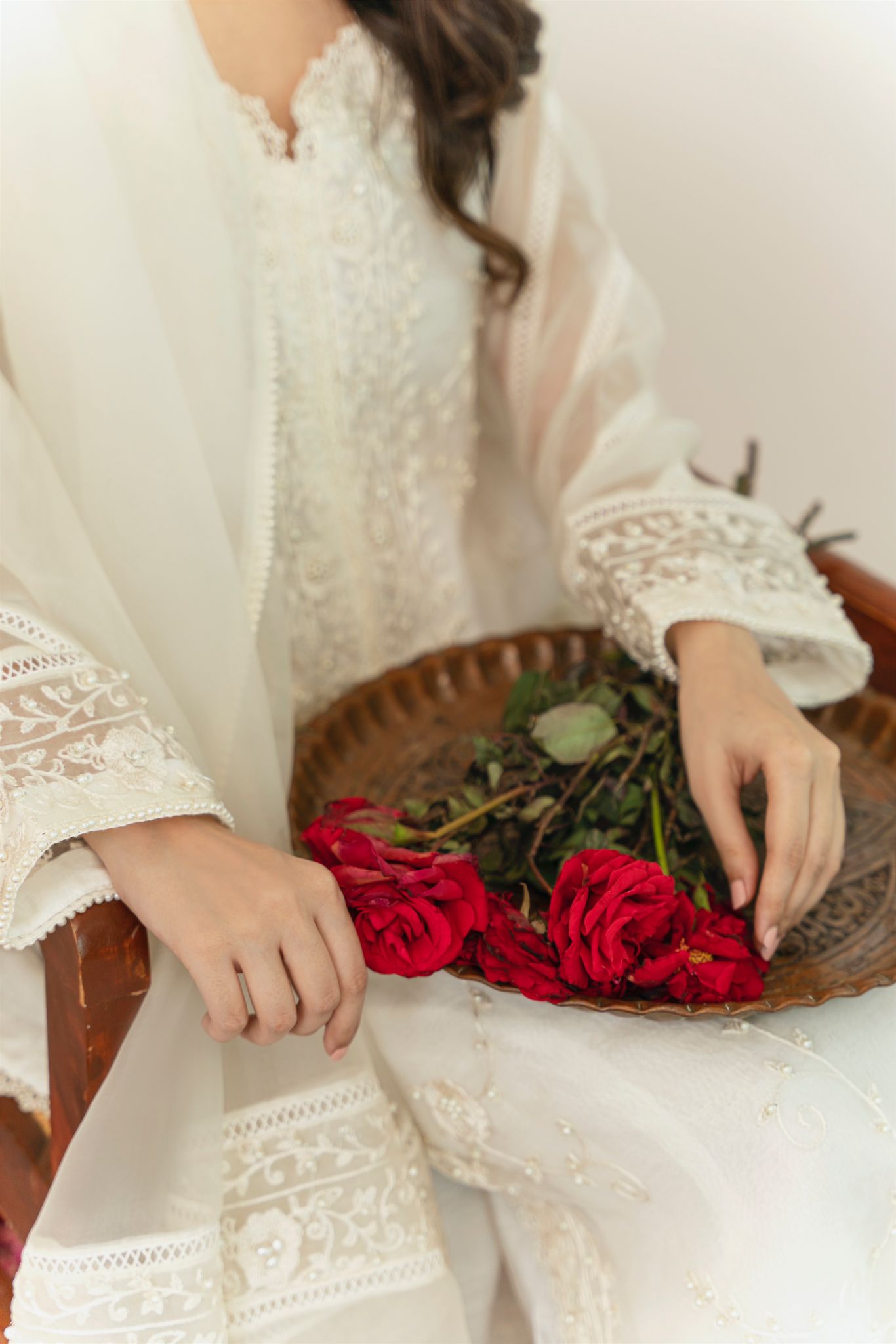 Pakistani Ivory Embroidered Pure Organza Kurta Set (3-Piece) - Image 3