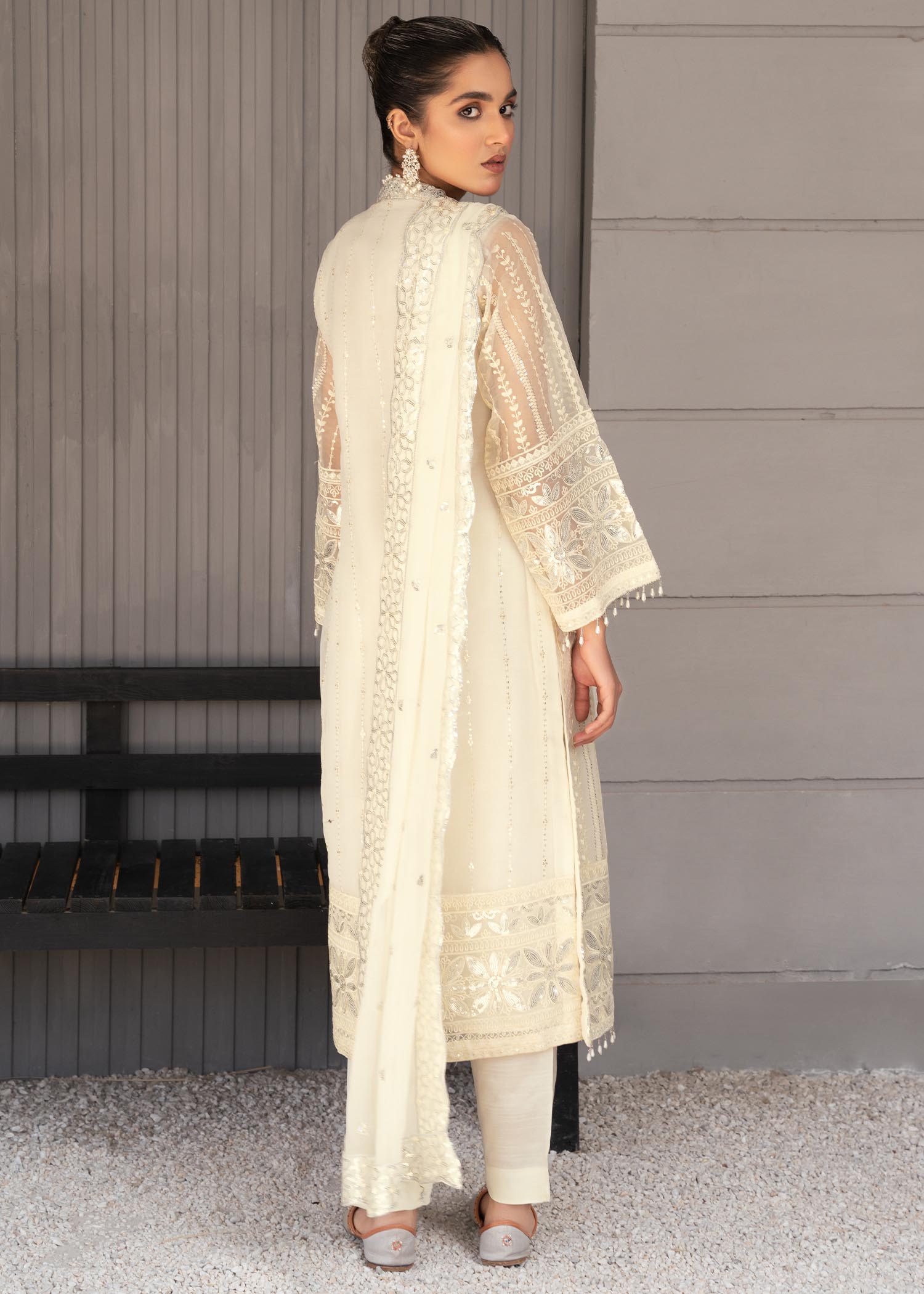Off-White Embroidered Organza Kurta Set (3-Piece) - Image 3
