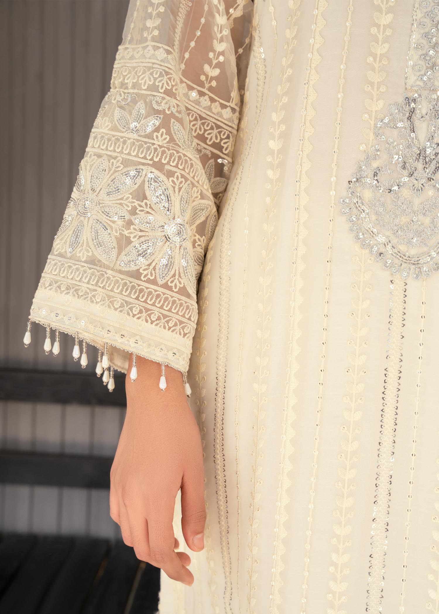 Off-White Embroidered Organza Kurta Set (3-Piece) - Image 6