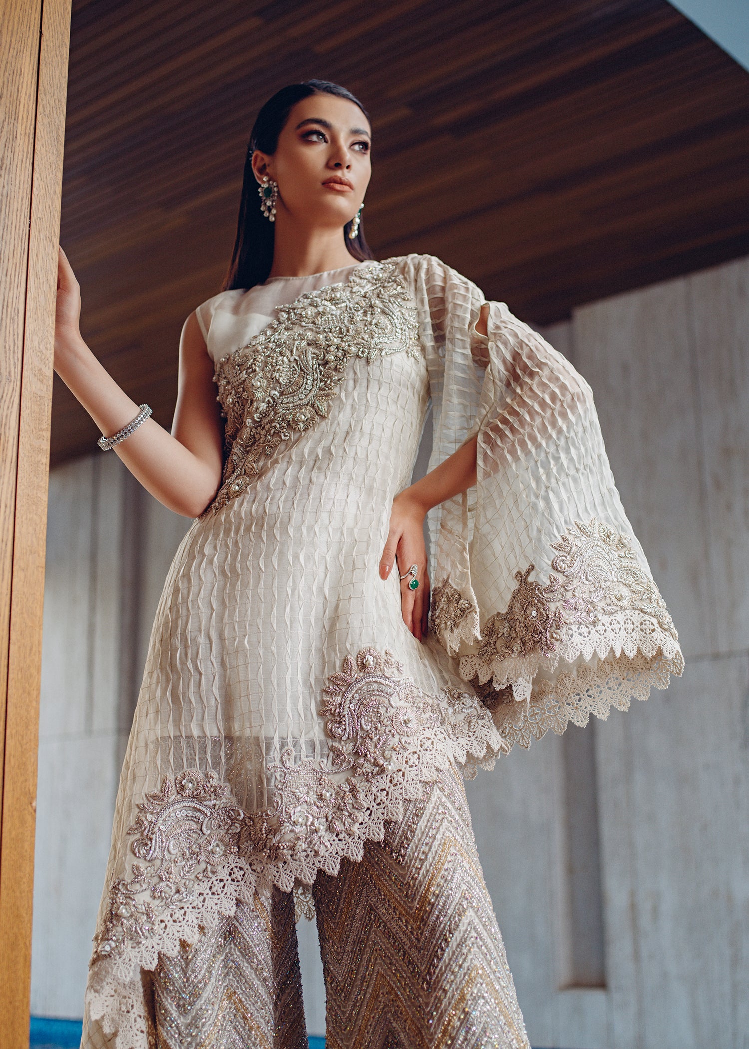 Ivory White Embroidered Organza Salwar Kameez (3-Piece) - Image 4