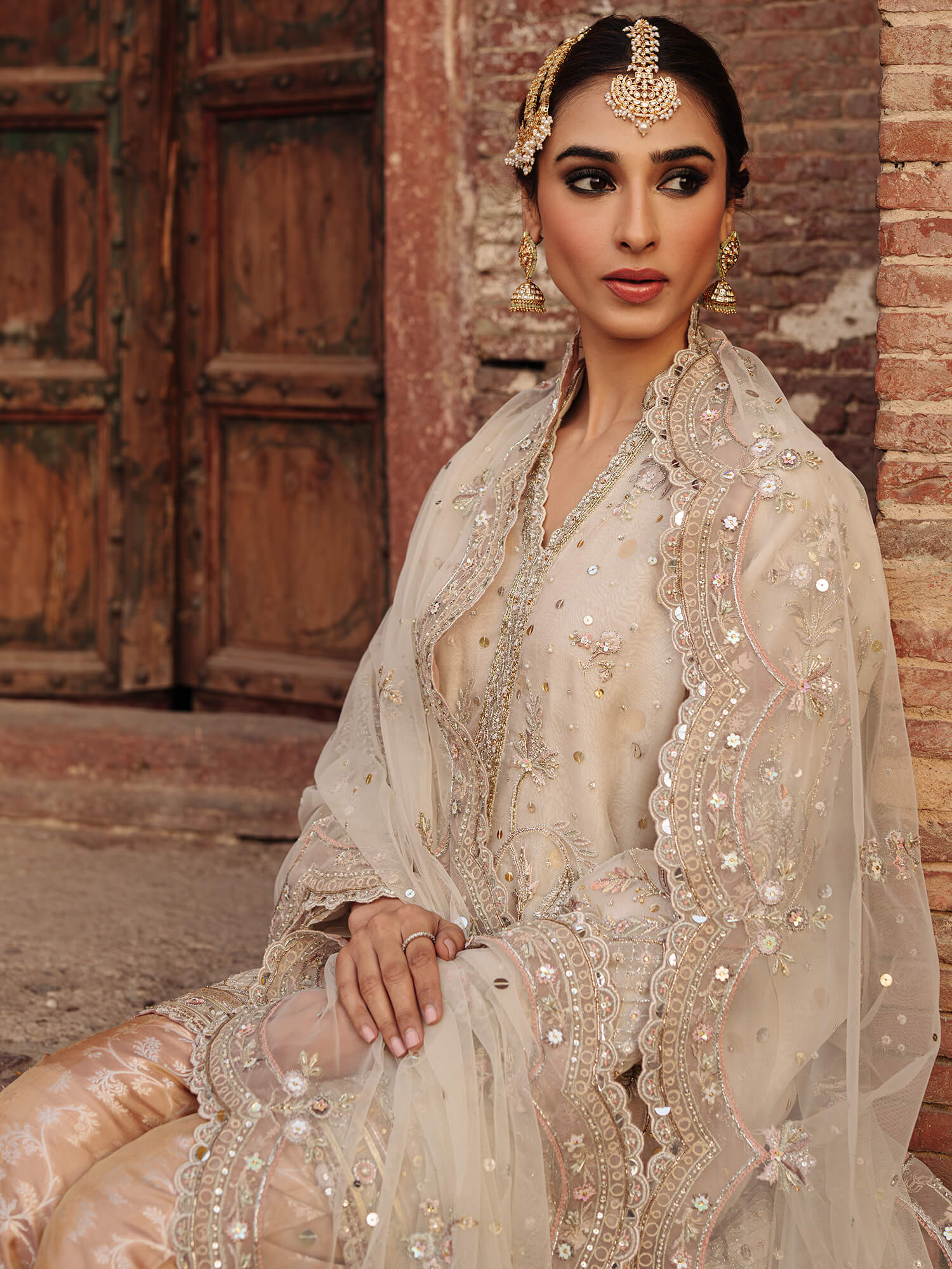 Ivory Zardozi Organza Salwar Kameez (3-Piece) - Image 2