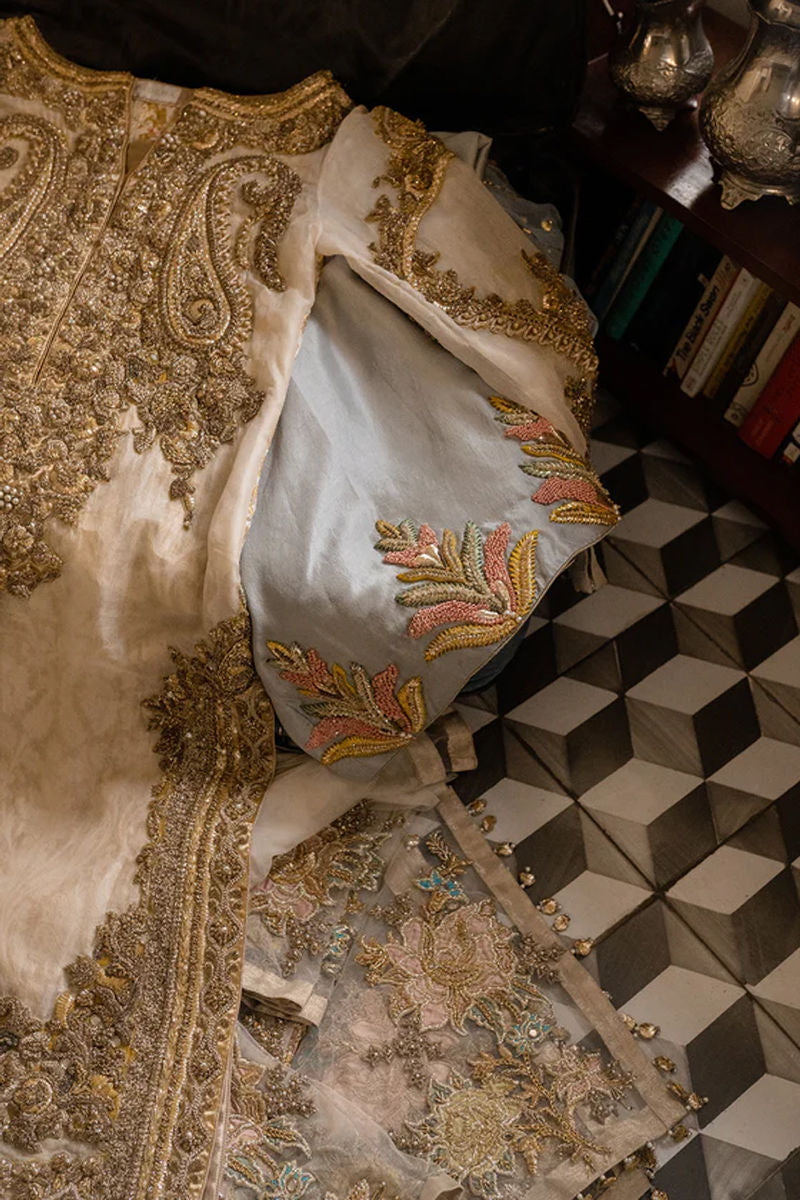 Off-White Embellished Organza Salwar Kameez (3-Piece) - Image 4