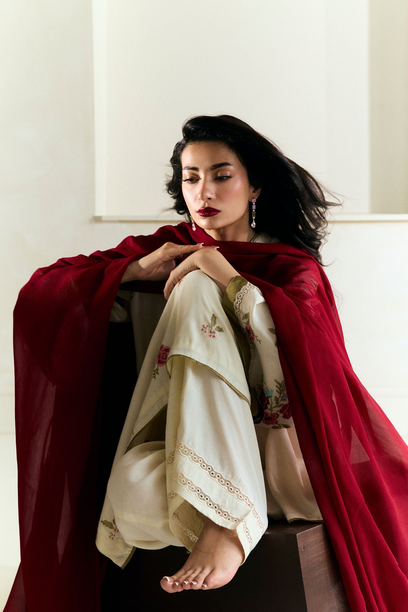 Ivory Embroidered Medium Raw Silk Salwar Kameez (3-Piece) - Image 5