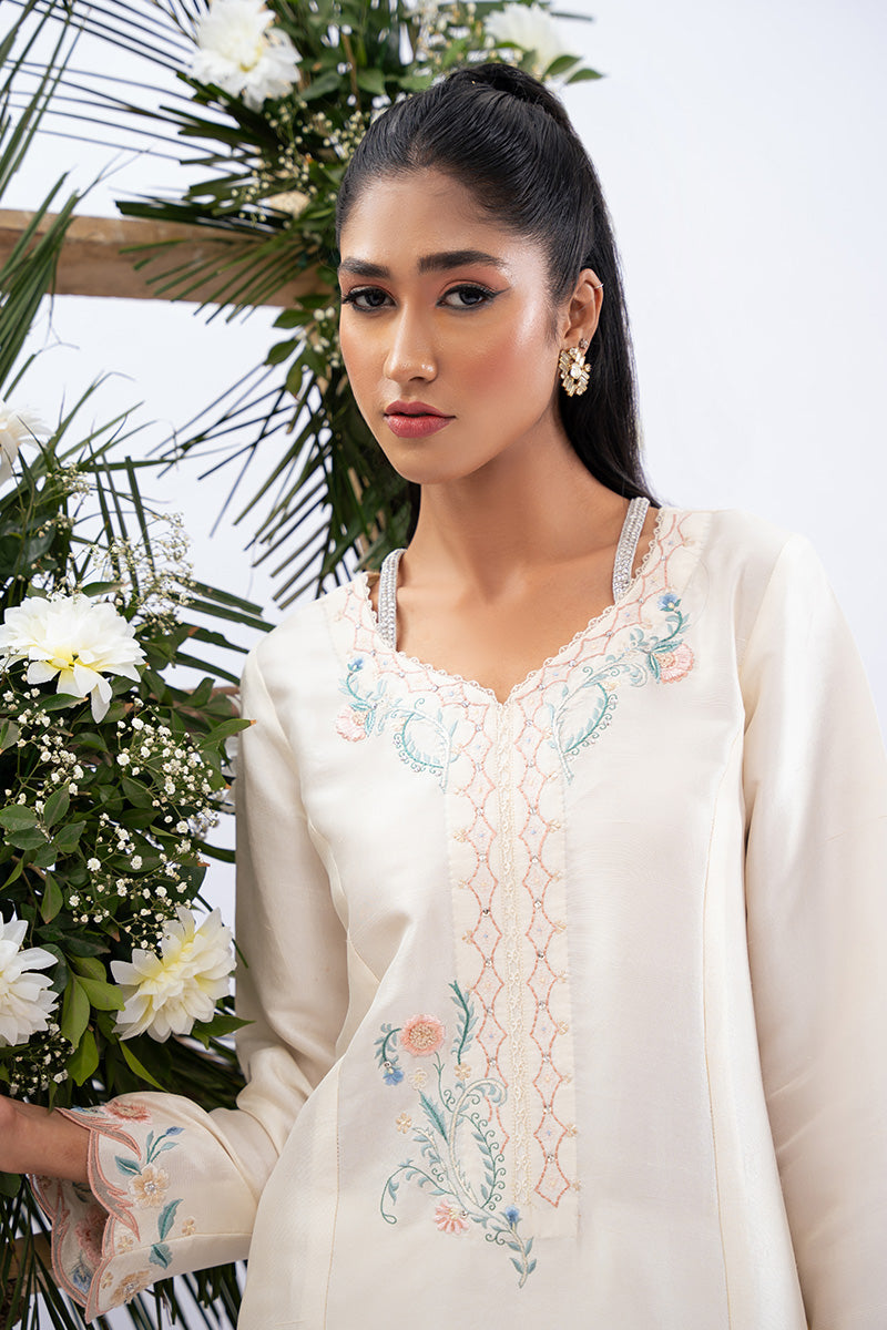 Pakistani Ivory Floral Appliqué Raw Silk Salwar Kameez (3-Piece) - Image 2