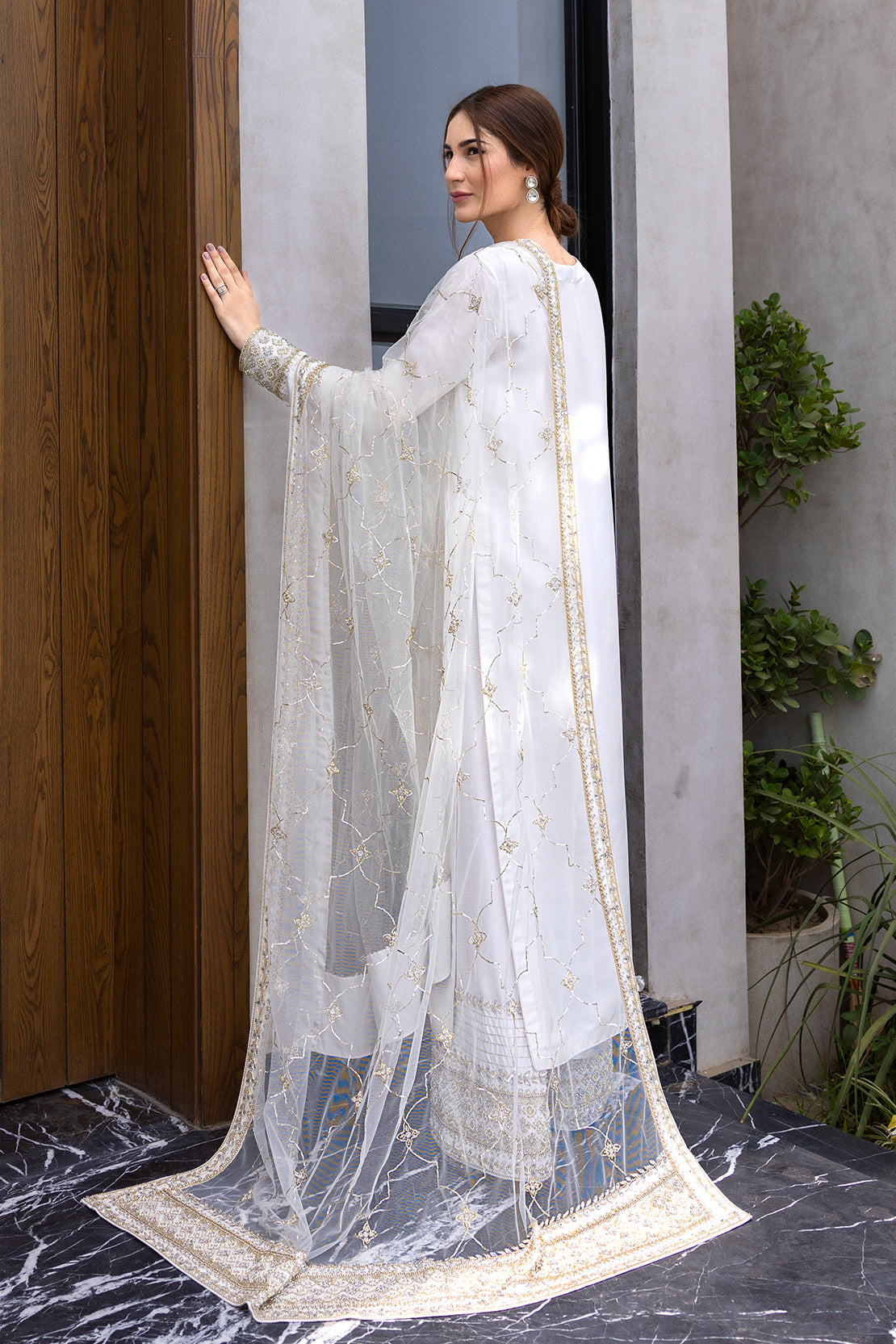 Pakistani Ivory Hand-Embellished Raw Silk Salwar Kameez (3-Piece) - Image 3