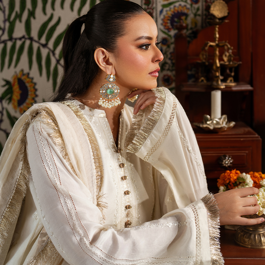 Pakistani Ivory Hand Embroidered Raw Silk Kurta Set (3-Piece) - Image 6