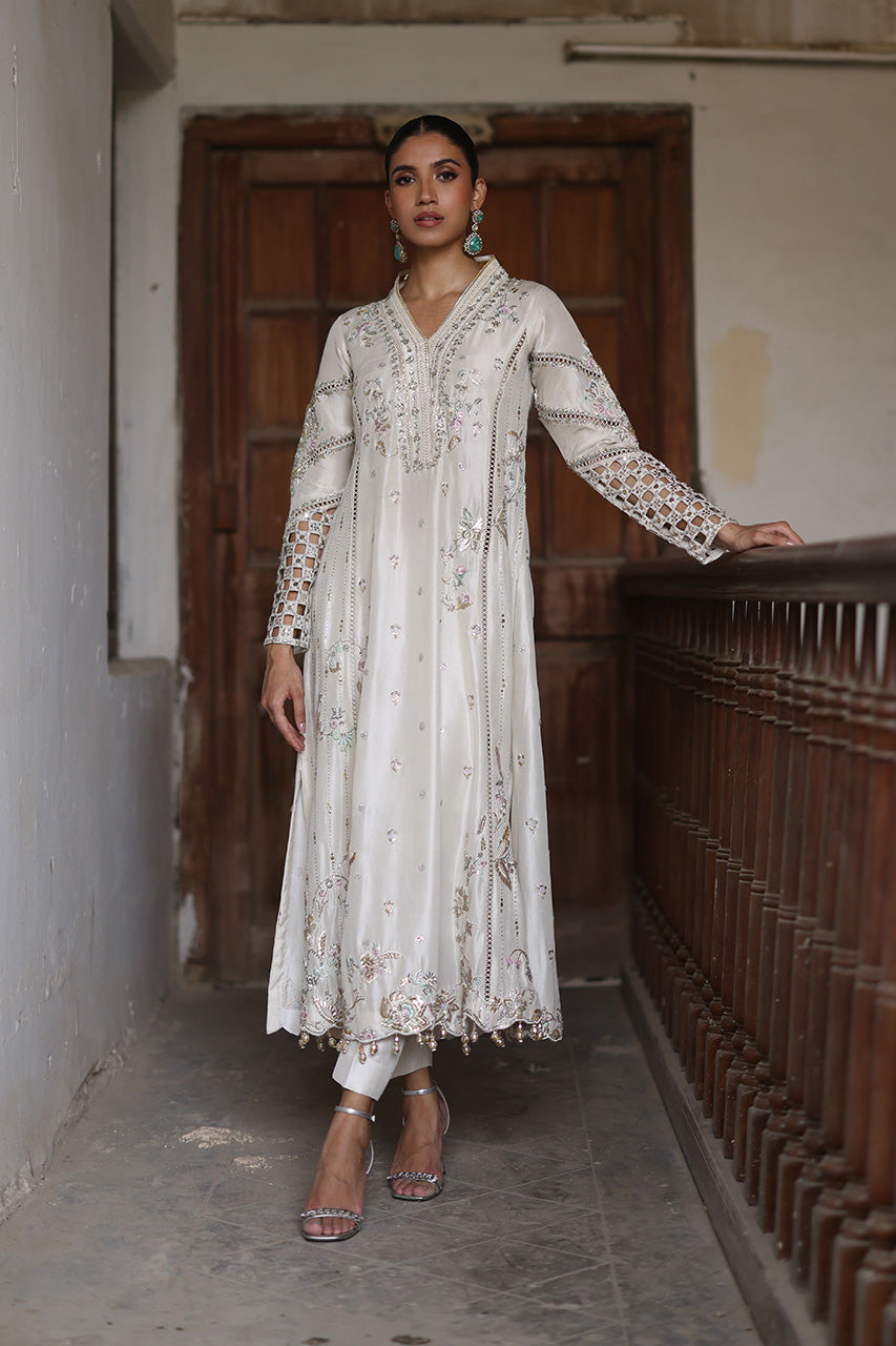 Pakistani Ivory Zardozi Resham Raw Silk Salwar Kameez (3-Piece) - Image 9