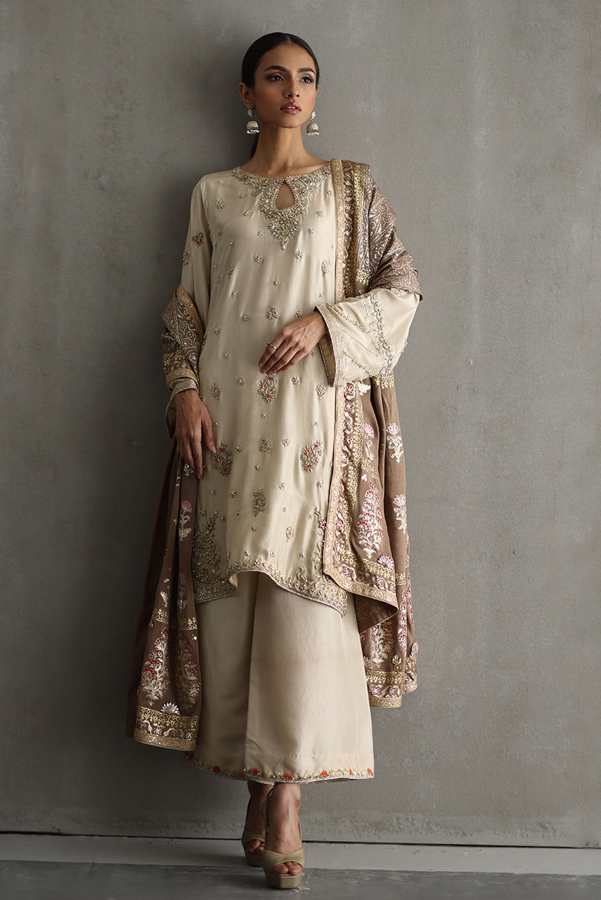 Pakistani Ivory Zardozi Resham Raw Silk Kurta Set (3-Piece) - Image 1
