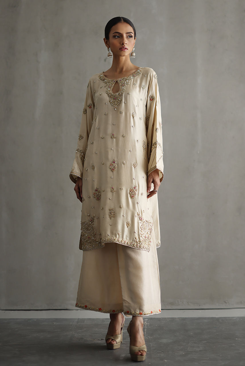 Pakistani Ivory Zardozi Resham Raw Silk Kurta Set (3-Piece) - Image 5