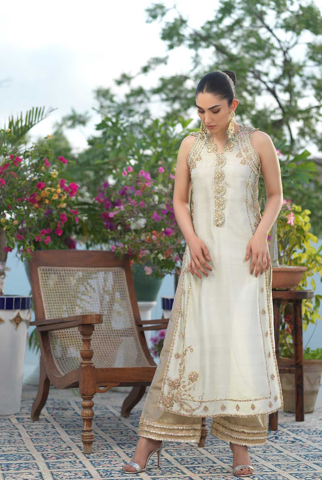 Ivory Zardozi Resham Raw Silk Salwar Kameez (3-Piece) - Image 1