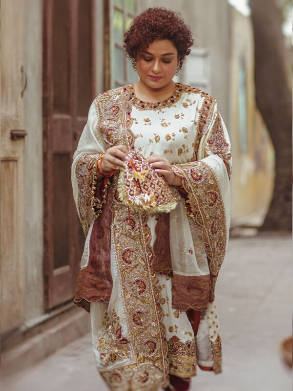 Pakistani Ivory Gold Zardozi Raw Silk Kurta Set (3-Piece) - Image 2