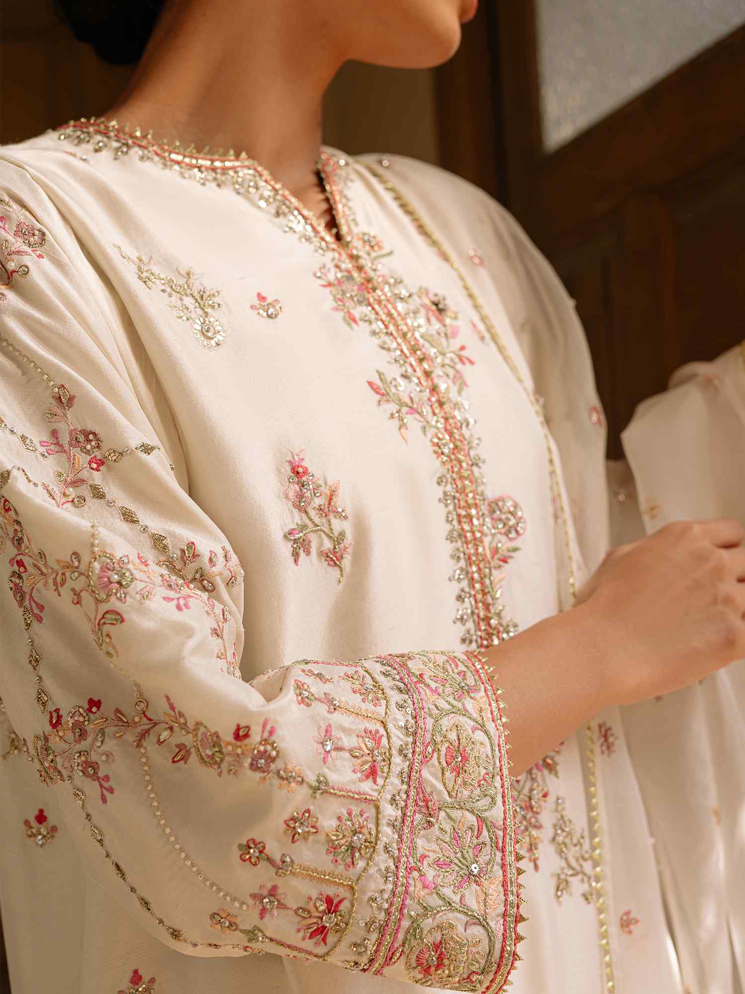 Ivory Zardozi Embroidered Raw Silk Kurta (3-Piece) - Image 2
