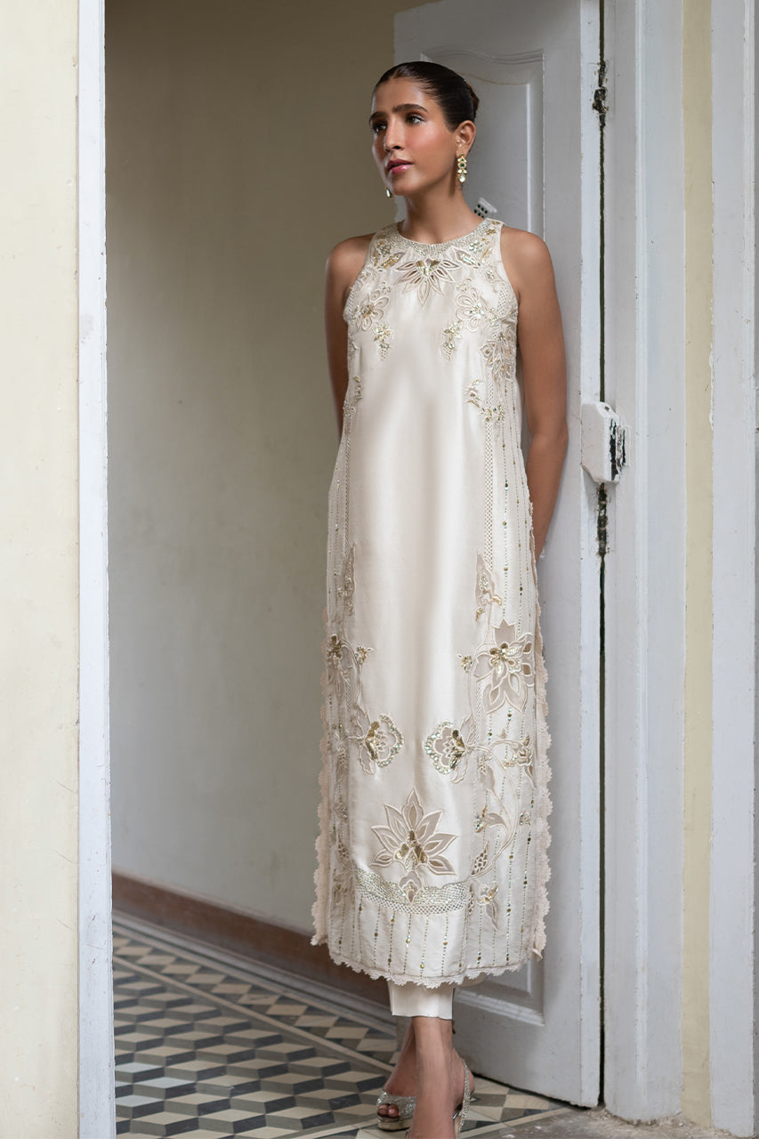 Pakistani Ivory Zardozi Raw Silk Salwar Kameez (3-Piece) - Image 5